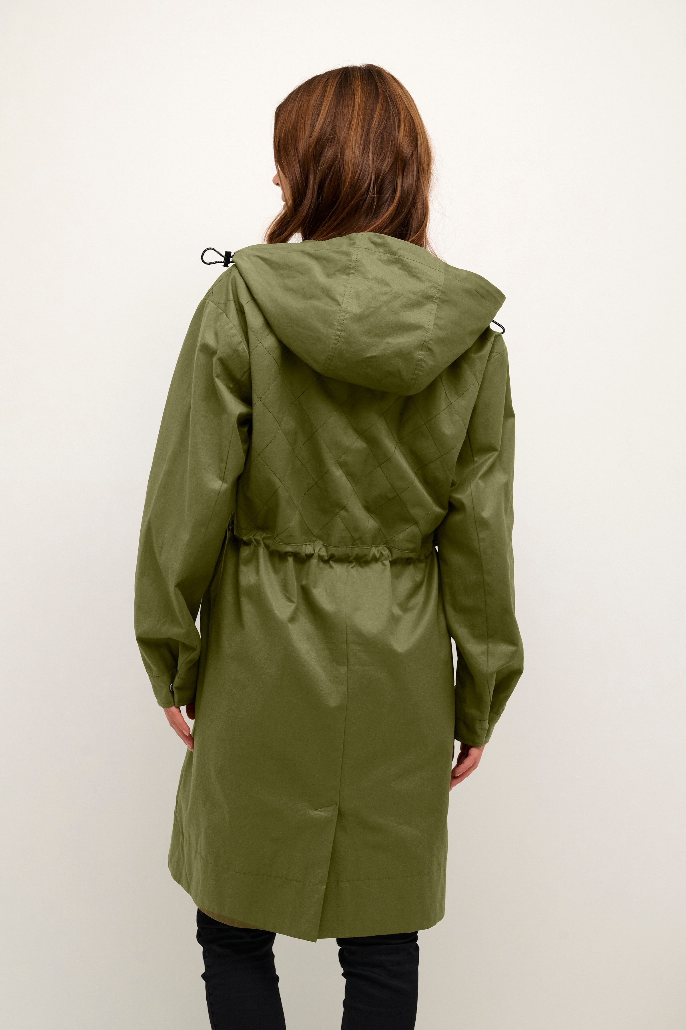 BPregitze Outerwear LOOKBOOK BACK 10590410-180521B