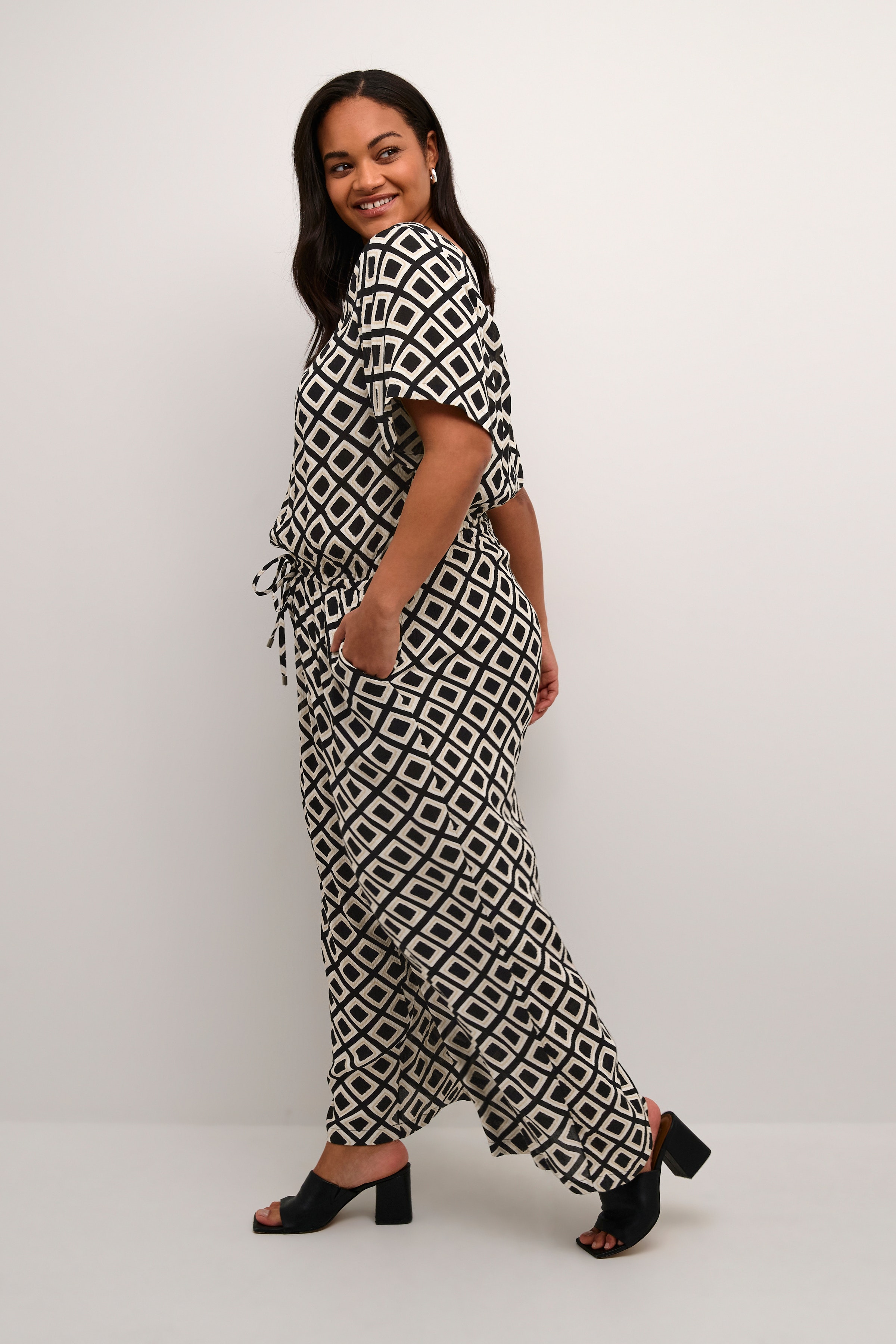 KCmolly Jumpsuit LOOKBOOK FRONT 10582493-106218