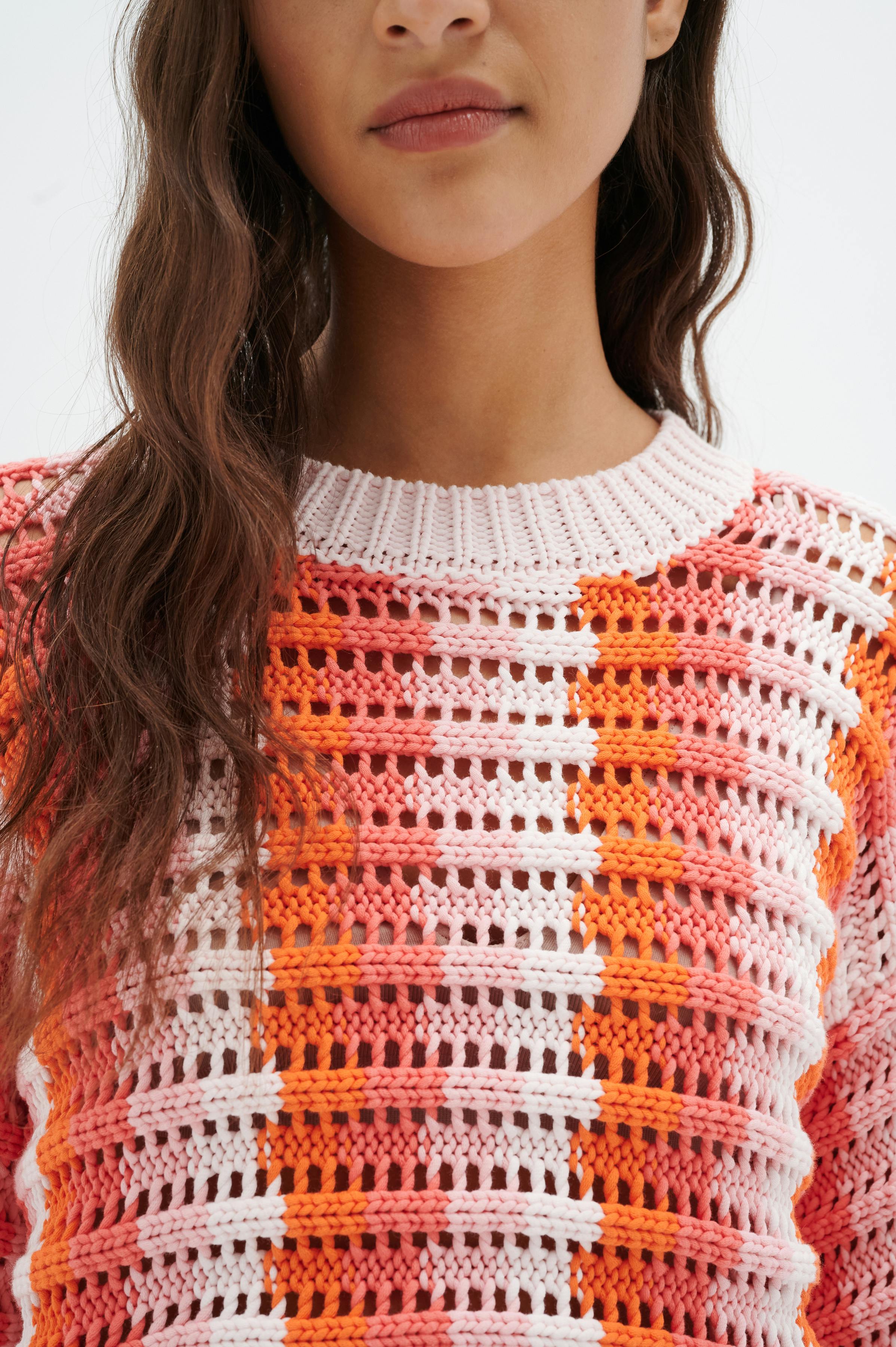 AlyssaIW Pullover LOOKBOOK DETAIL 30108086-300313