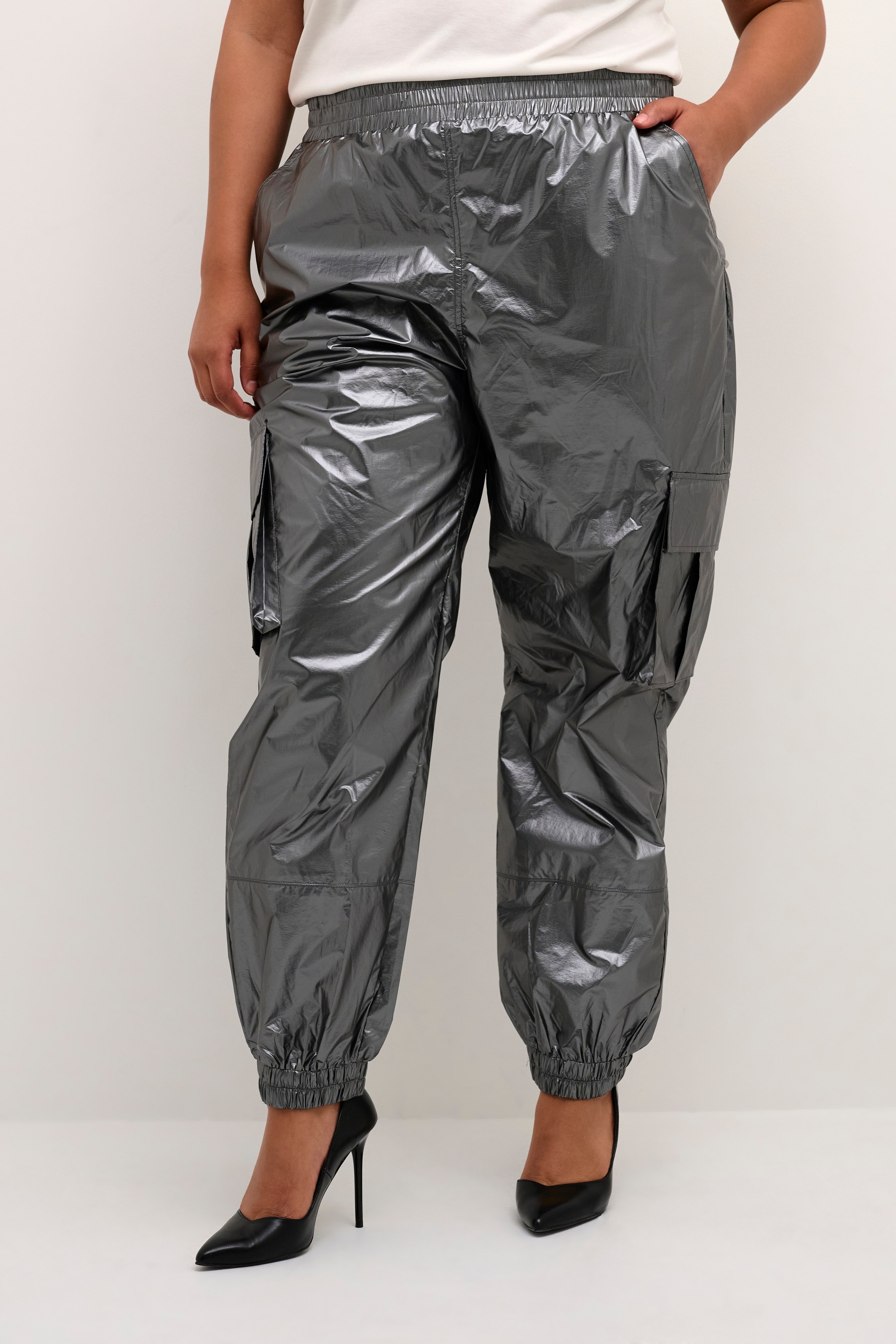 KCshenna Byxor LOOKBOOK FRONT 10581986-105444