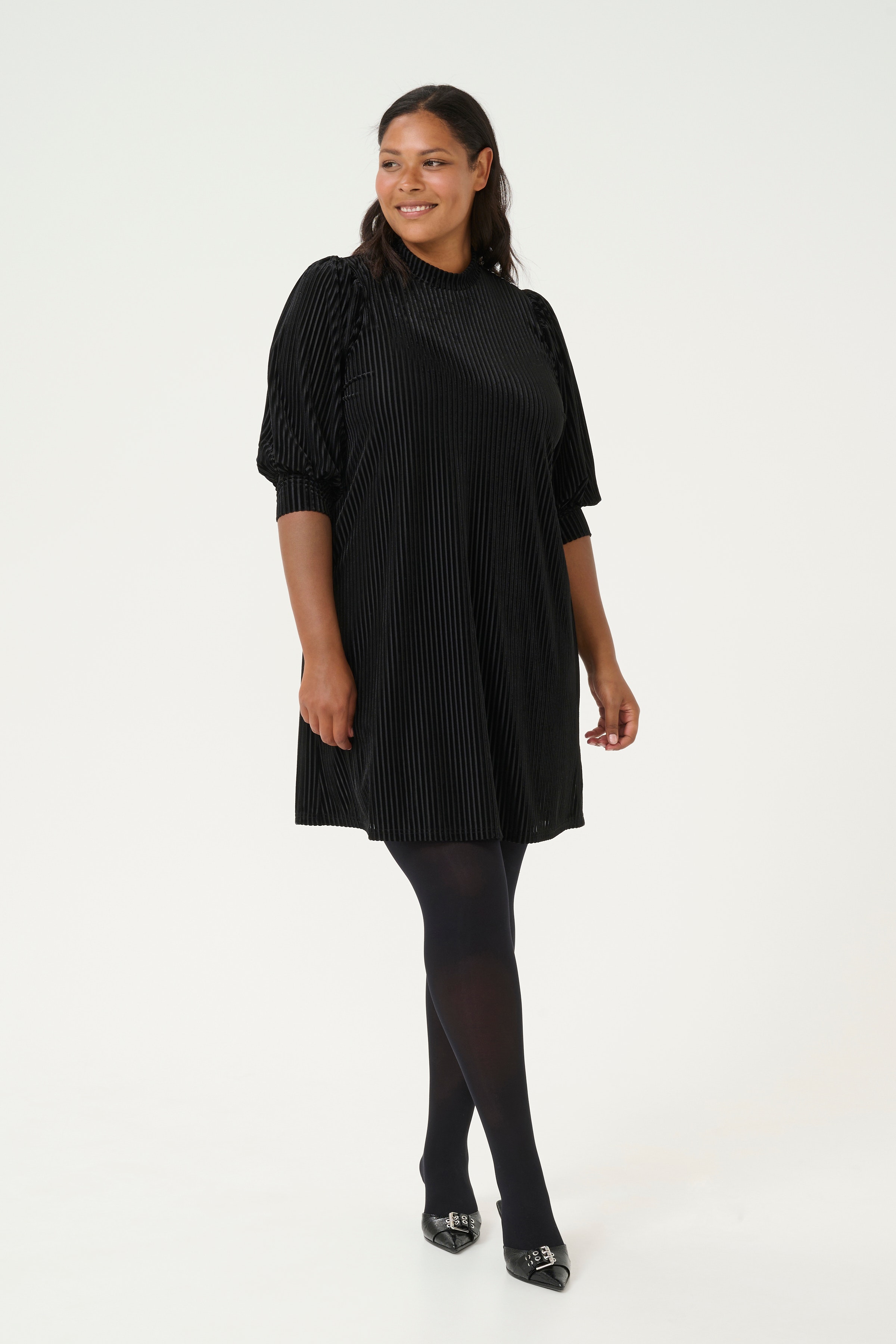 KCcacanna Dress LOOKBOOK FRONT 10581209-106480