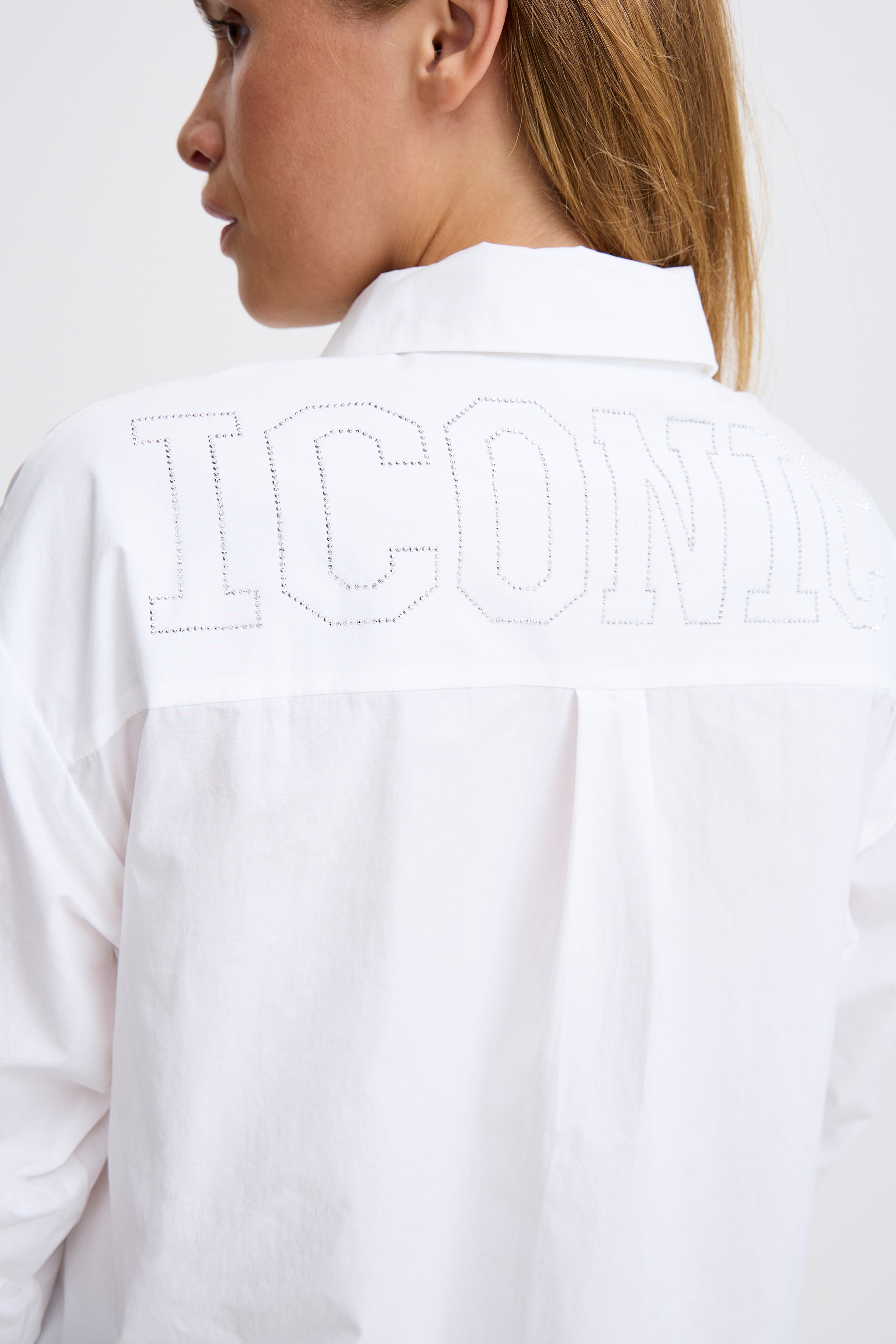 PXJULLE Skjorte LOOKBOOK DETAIL 50209084-110601