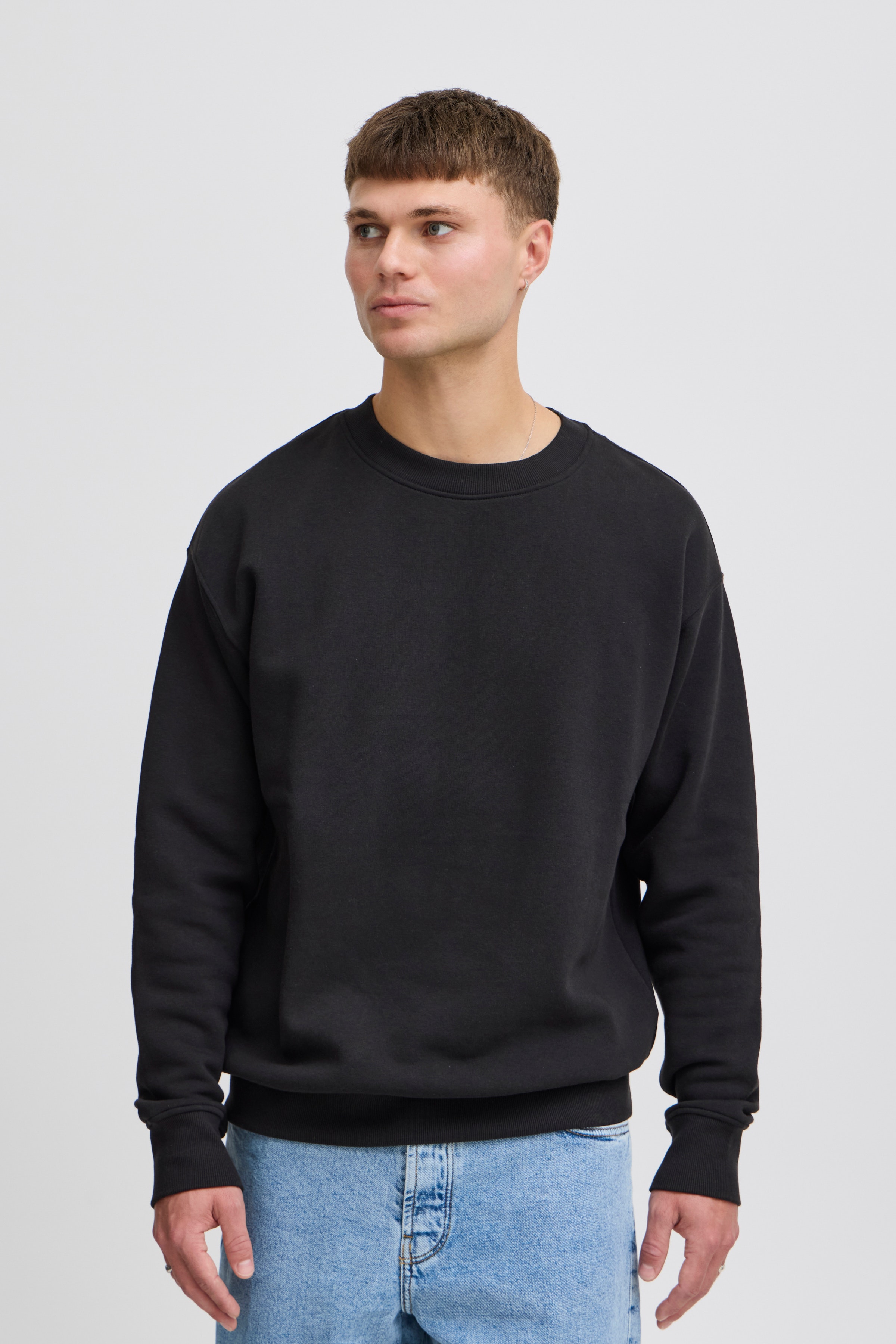 SDLENZ Sweatshirt LOOKBOOK FRONT 21107419-194008