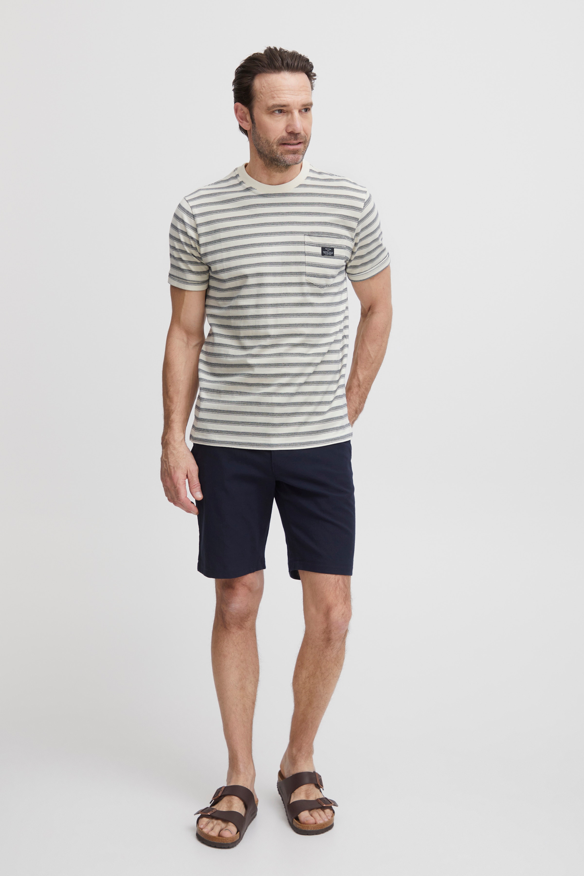 FQTOM T-shirt LOOKBOOK FRONT 21900412-124301