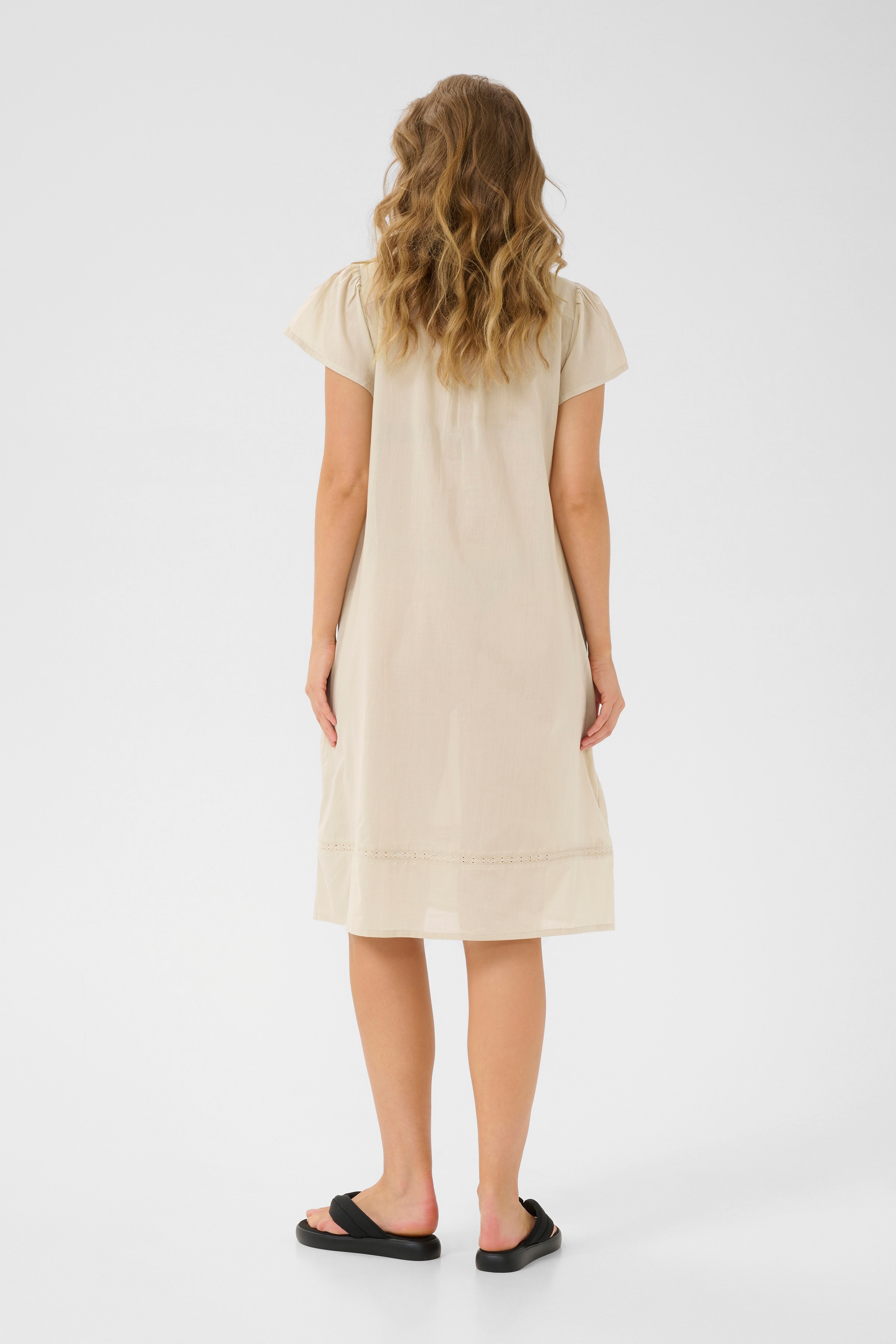 KAkarli Kjole LOOKBOOK BACK 10552464-151305
