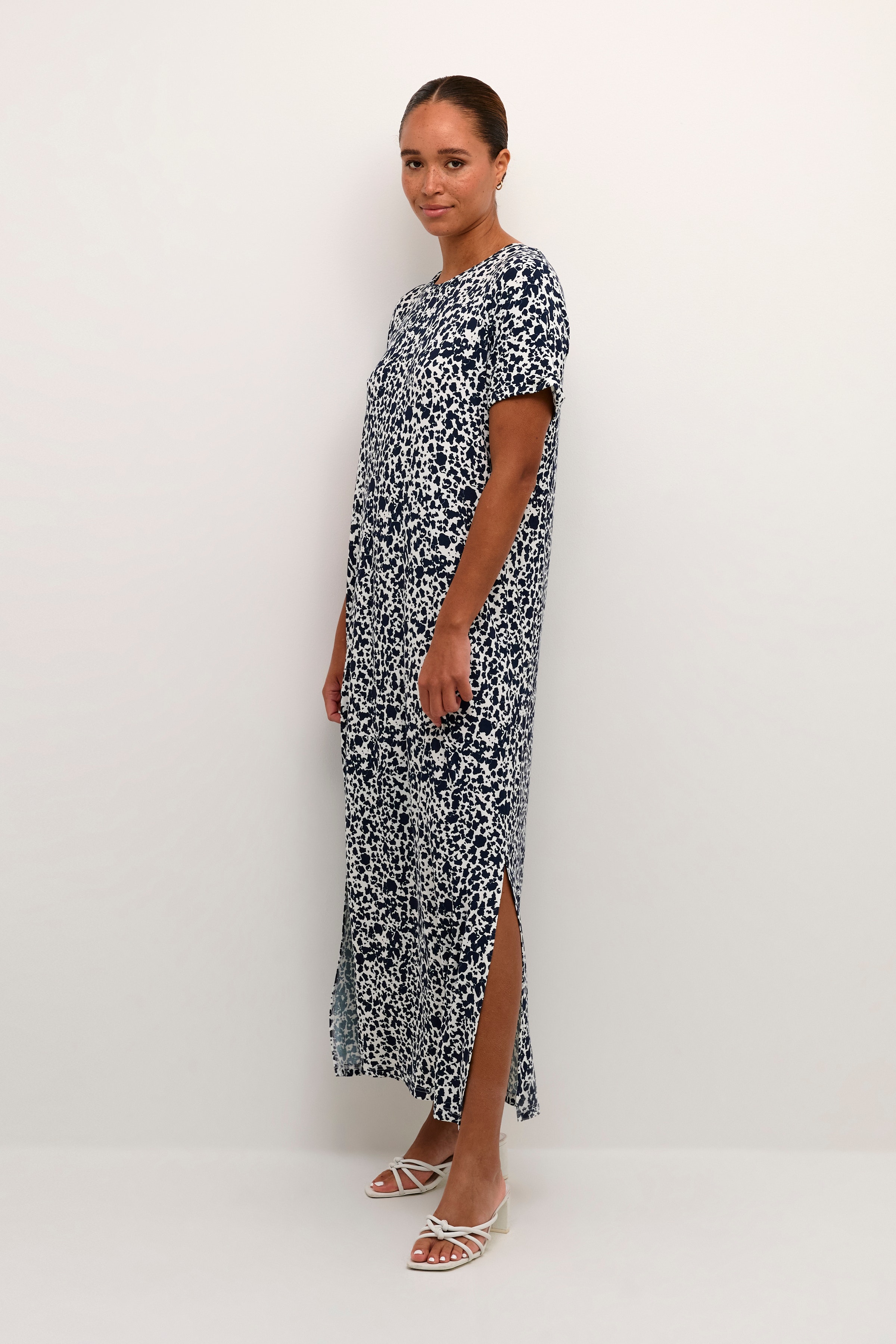 KAcharlotte Dress LOOKBOOK FRONT 10508819-106062