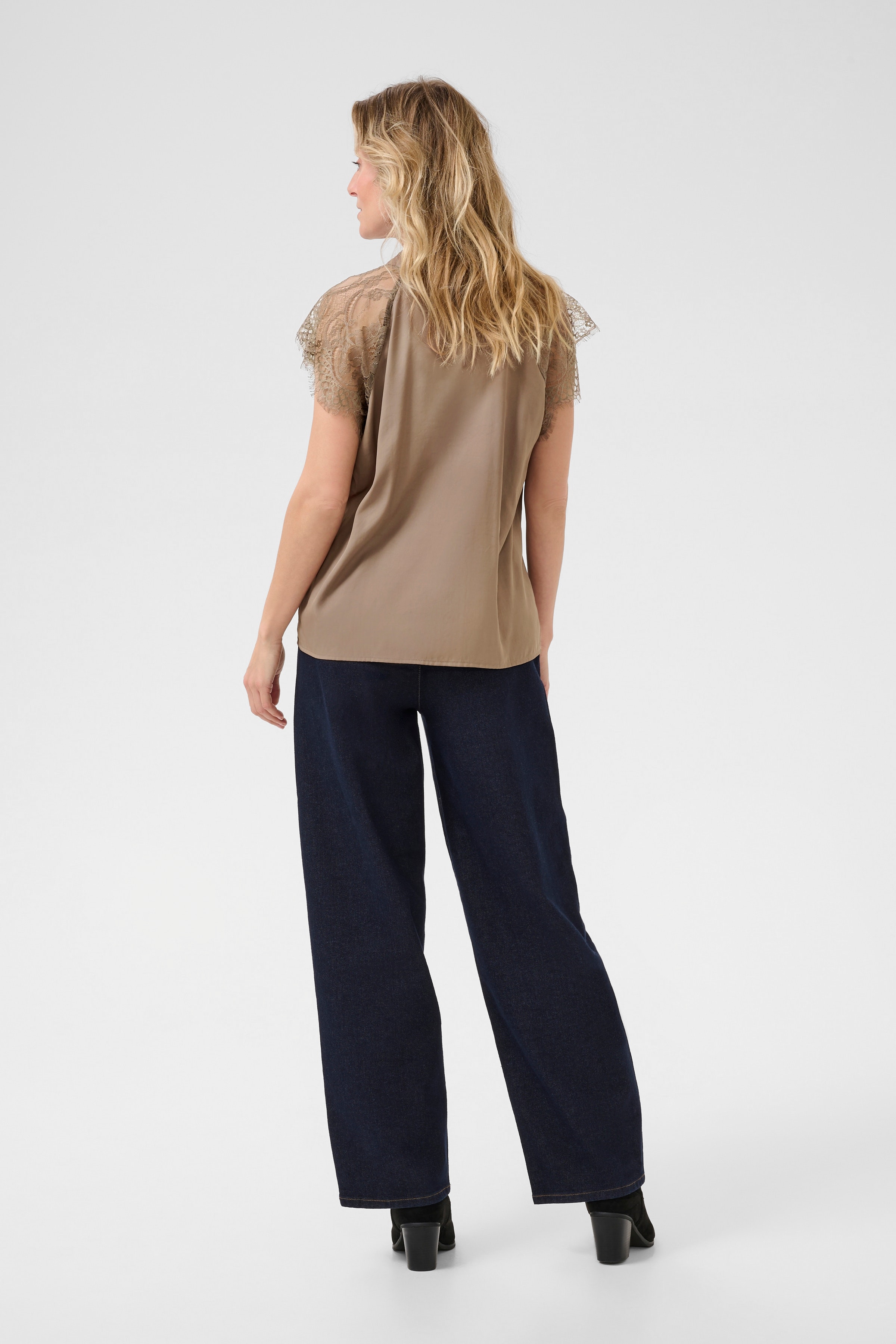 CRNola Bluse LOOKBOOK BACK 10611693-170909