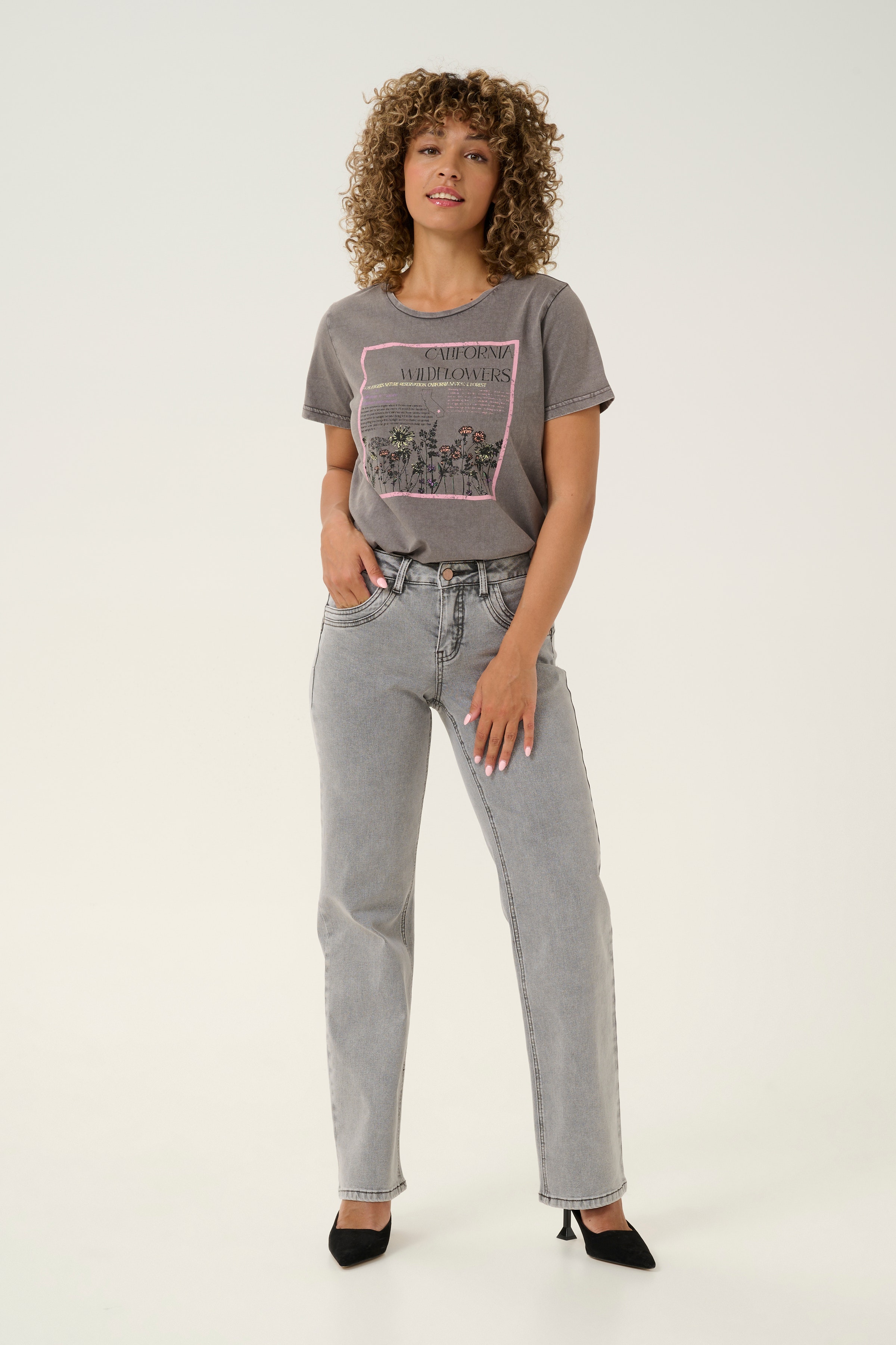 CRLone Jeans LOOKBOOK FRONT 10613866-106906