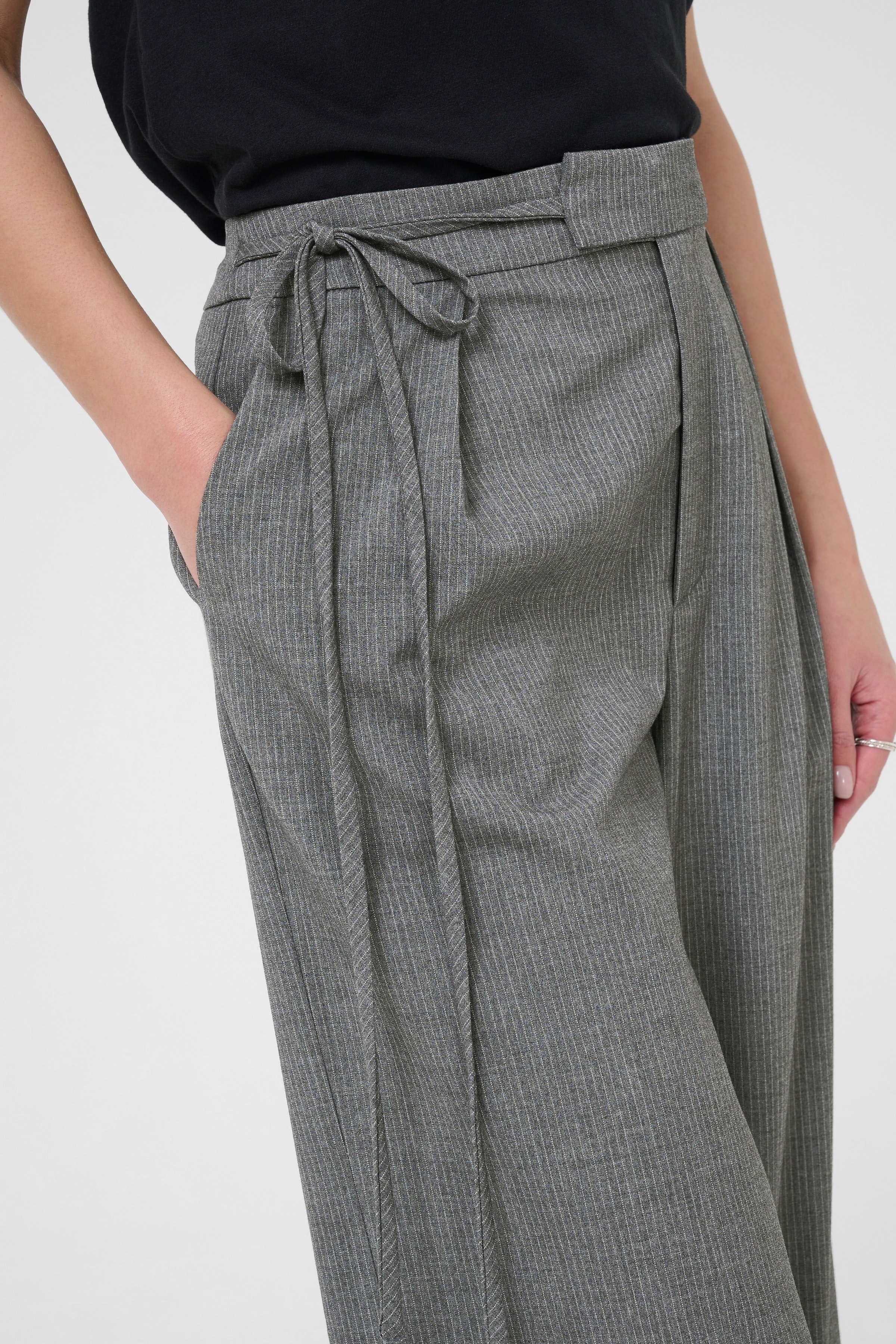 KAellie Bukser LOOKBOOK DETAIL 10510548-108214