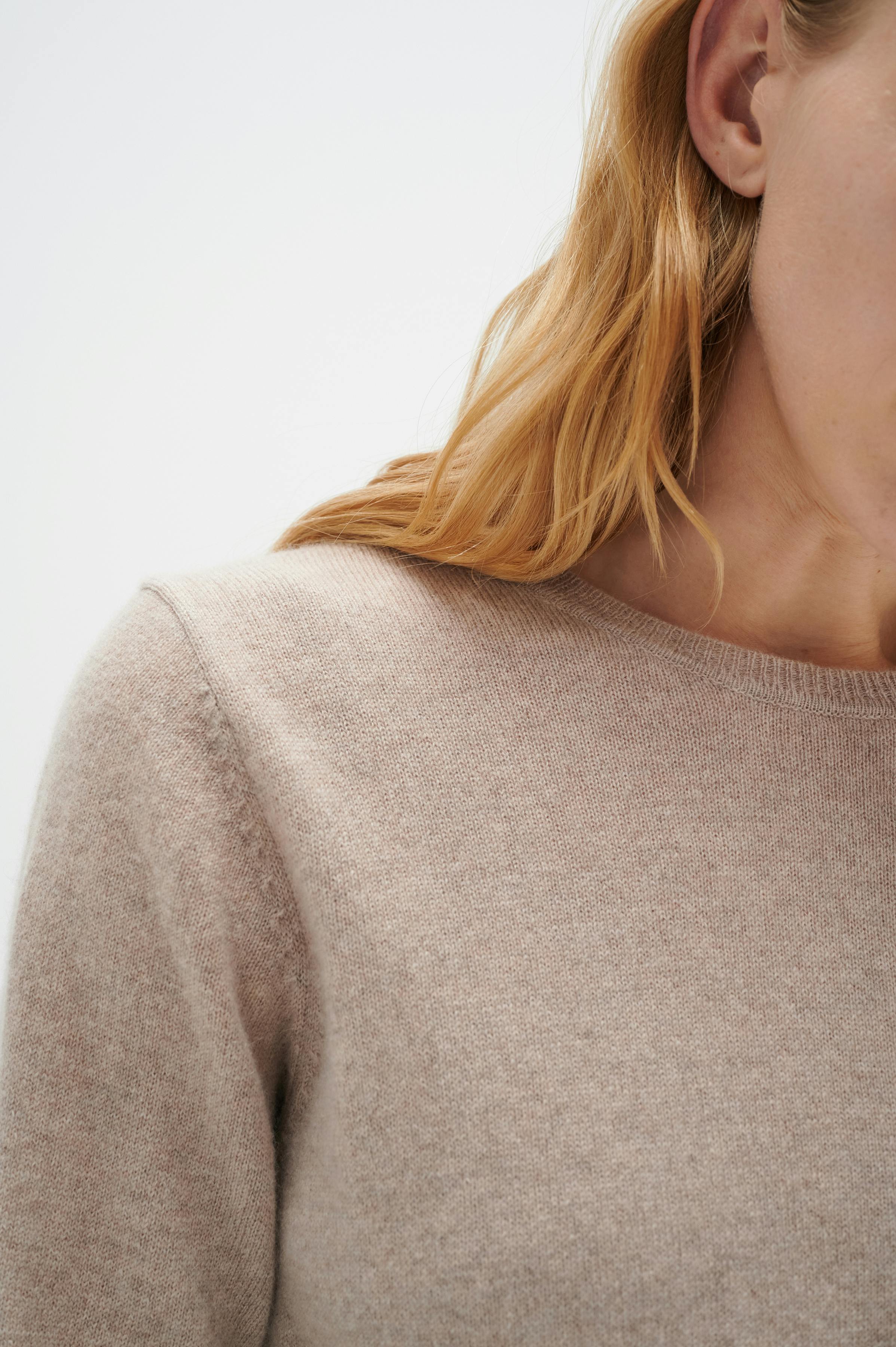 LukkaIW Crew-neck Cashmere Pullover LOOKBOOK DETAIL 30107629-10110