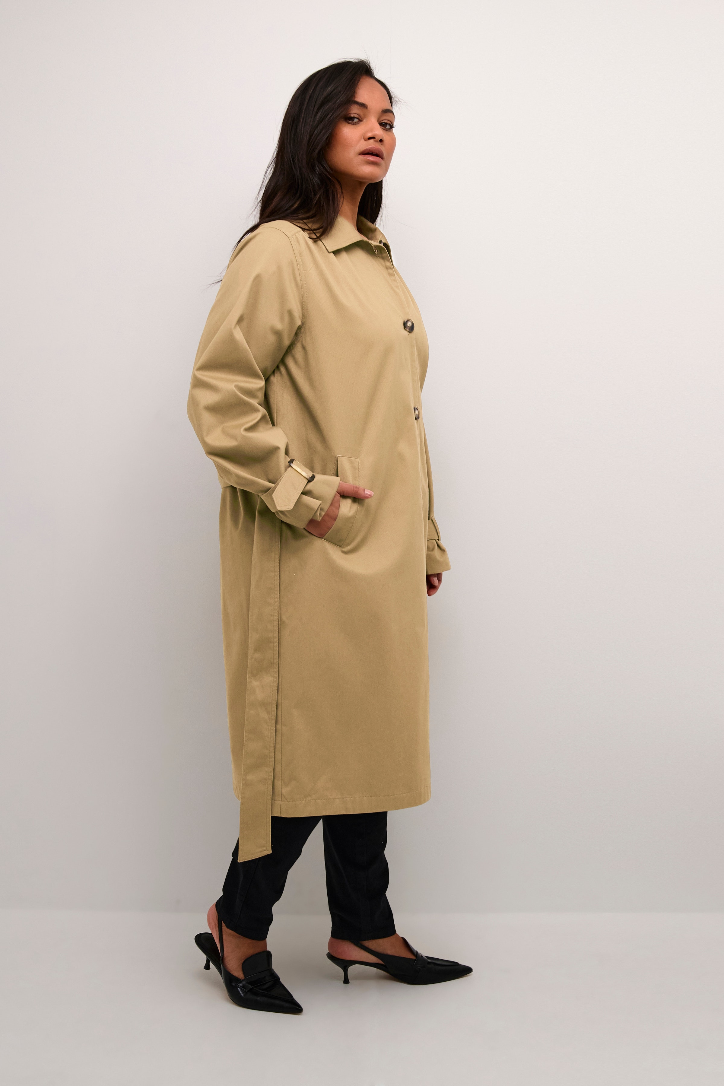 KChella Coat LOOKBOOK FRONT 10582370-171115