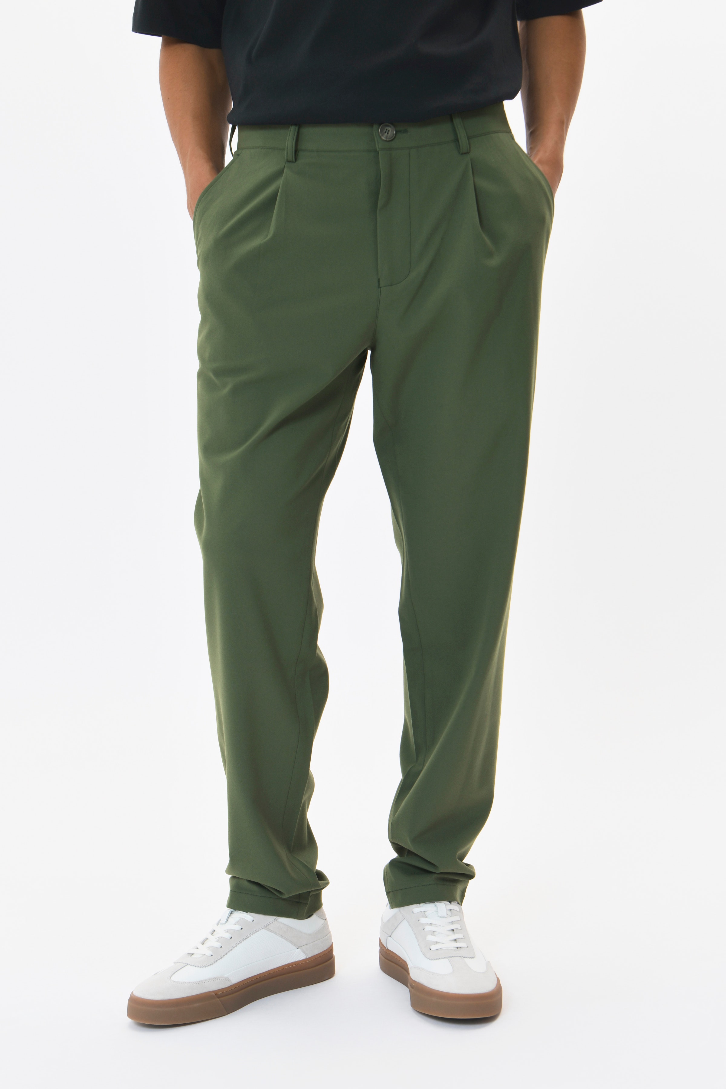 MAkian Trousers LOOKBOOK FRONT 30207631-190309