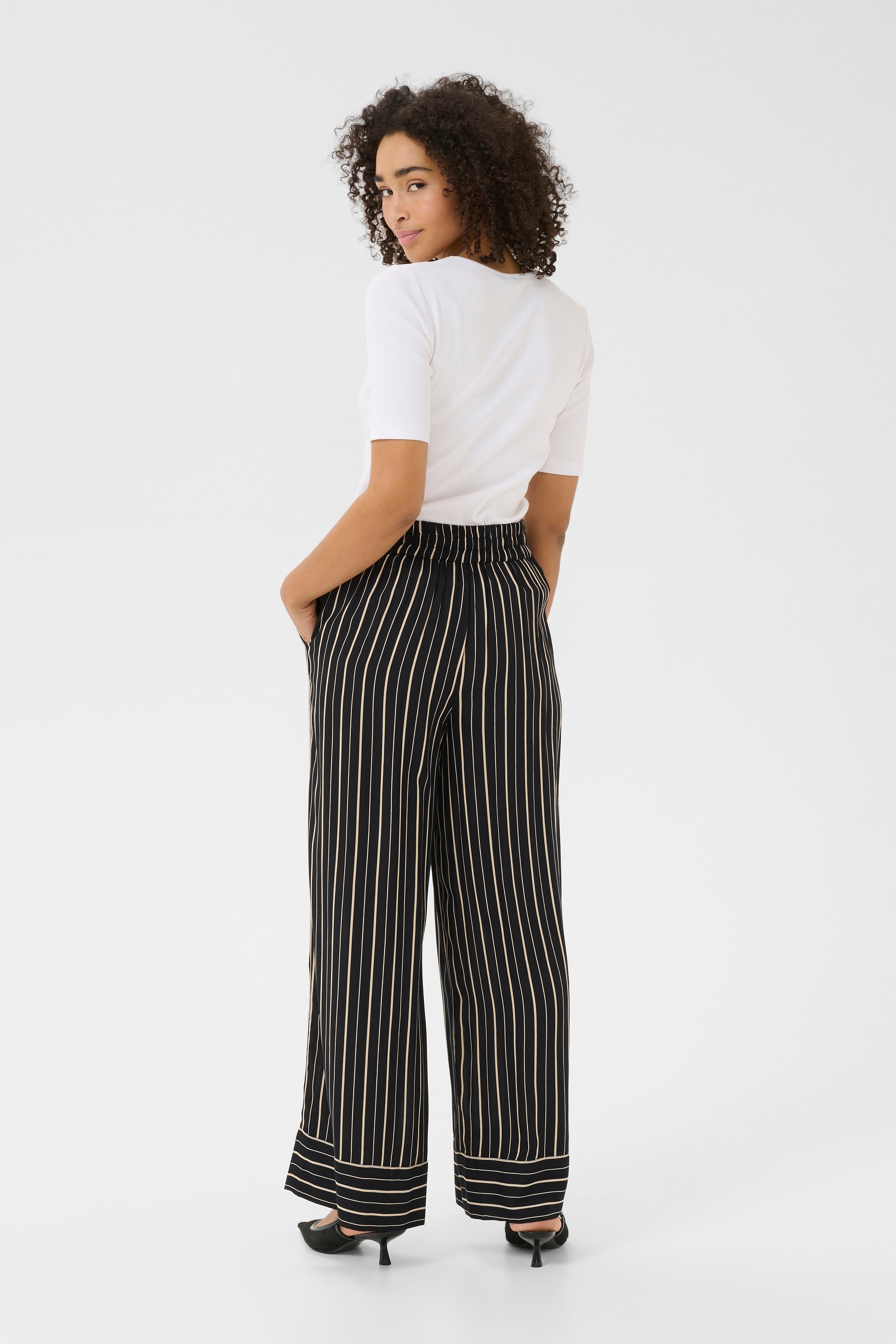 BPluna Trousers LOOKBOOK BACK 10590848-107536B