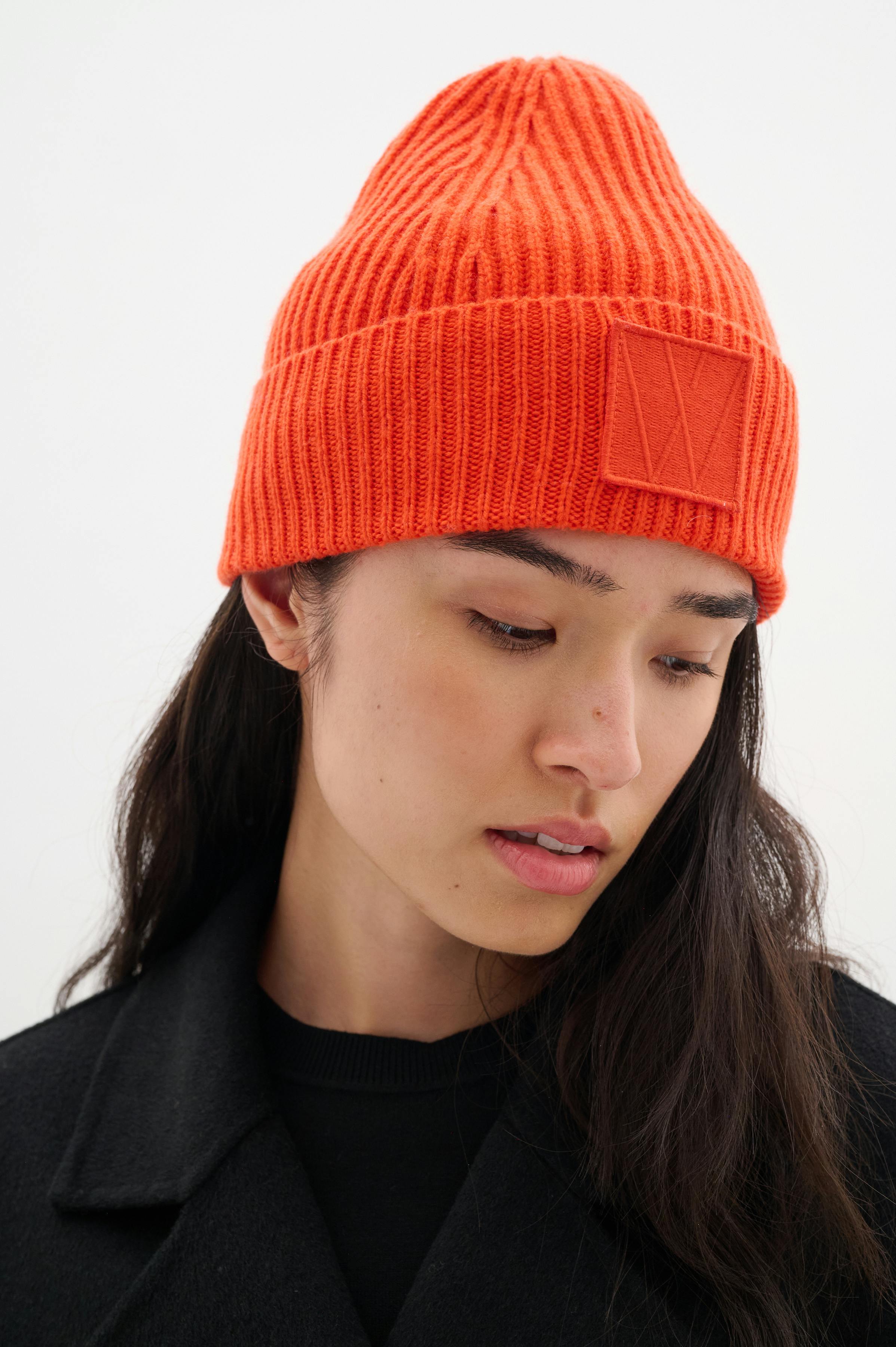 KaxyIW Beanie LOOKBOOK FRONT 30109779-181561