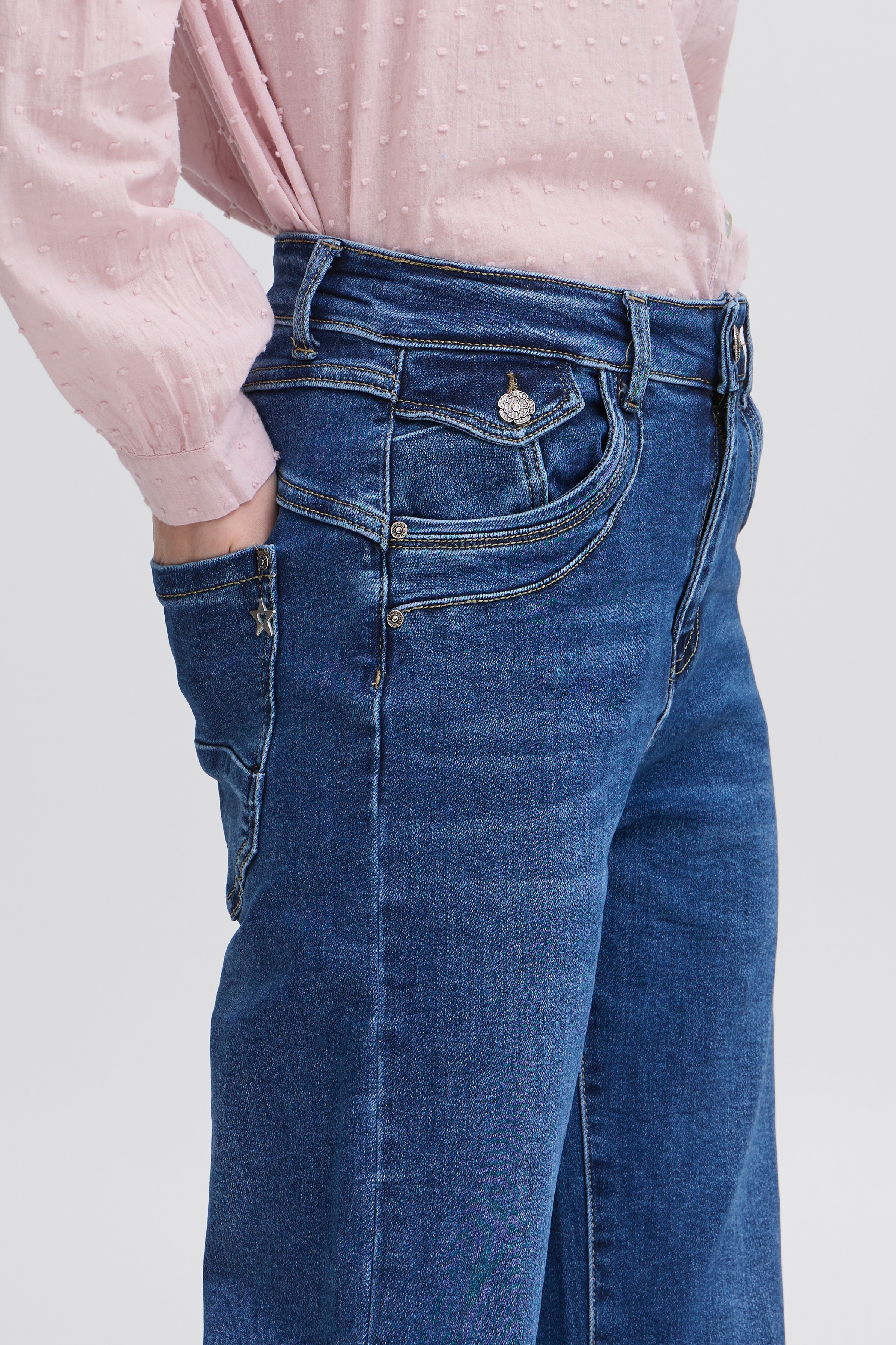 SBRIMINI Jeans LOOKBOOK DETAIL 22100945-203677