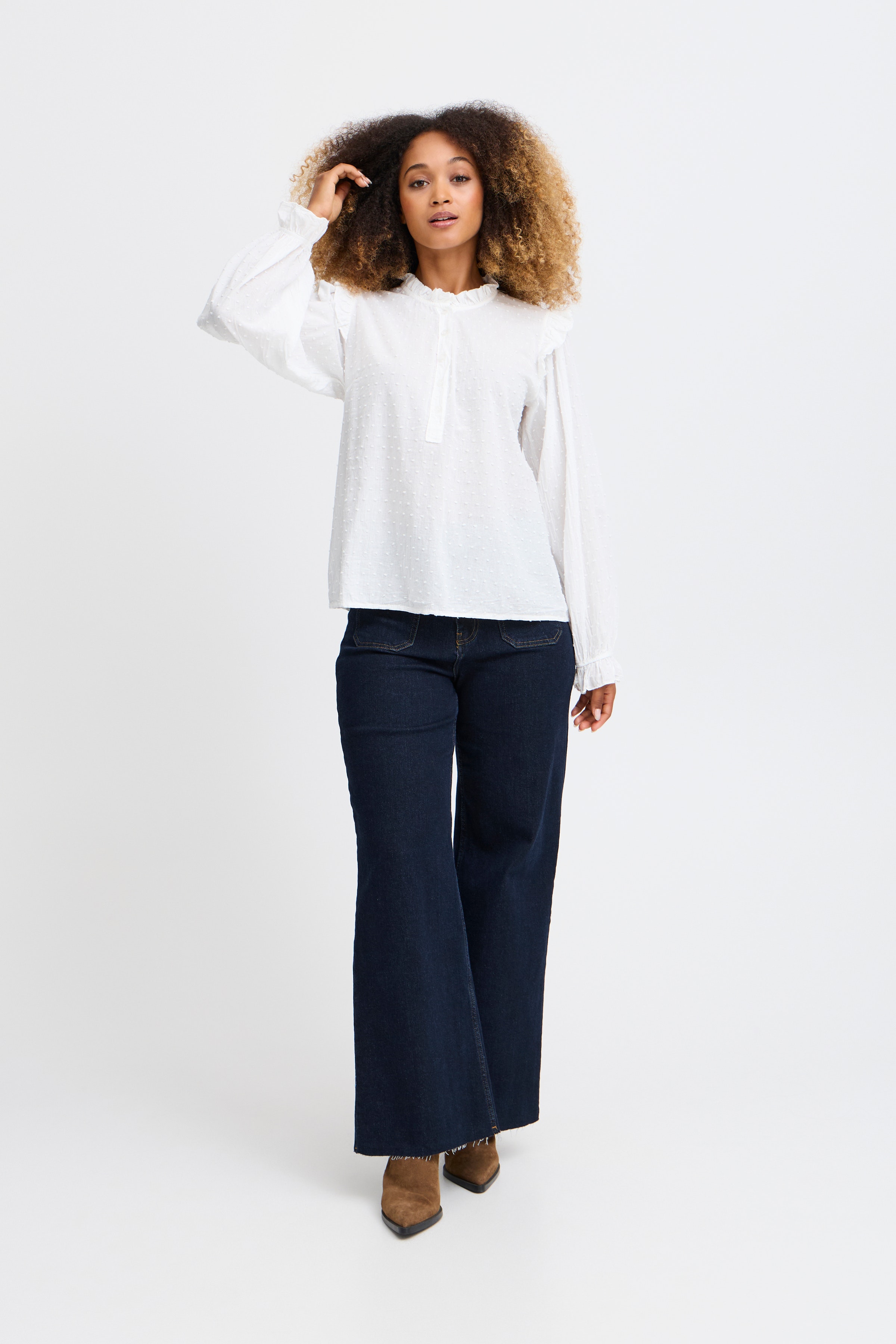 SBBABETT Bluse LOOKBOOK FRONT 22100758-110105