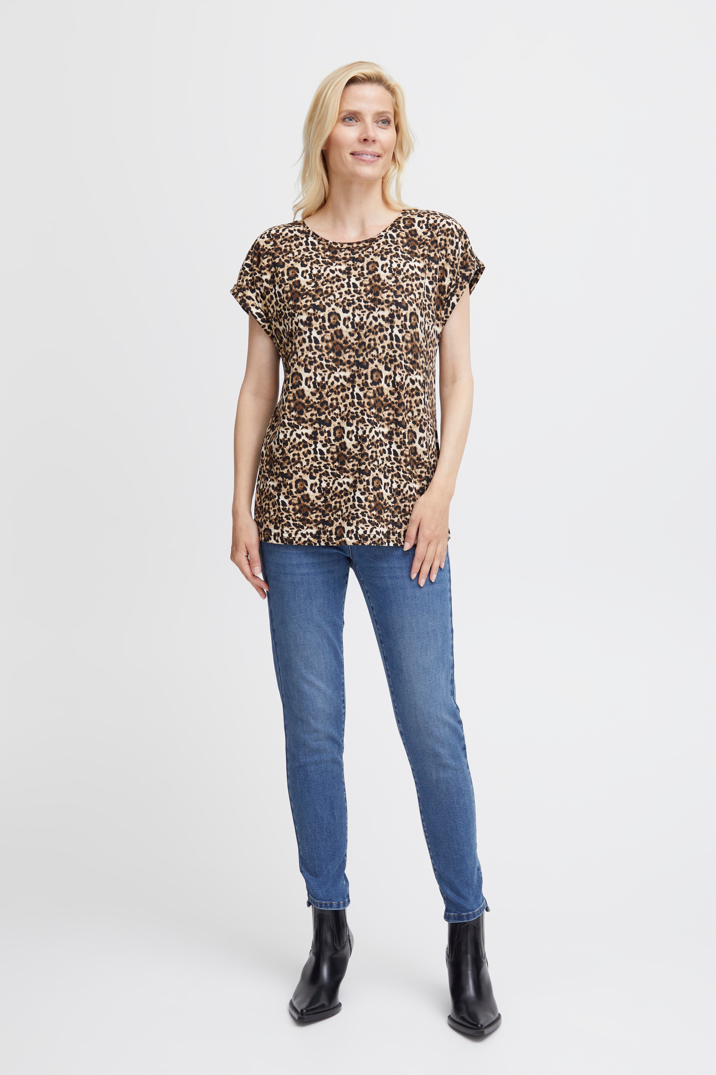 FRSEEN T-shirt LOOKBOOK FRONT 20610634-203563