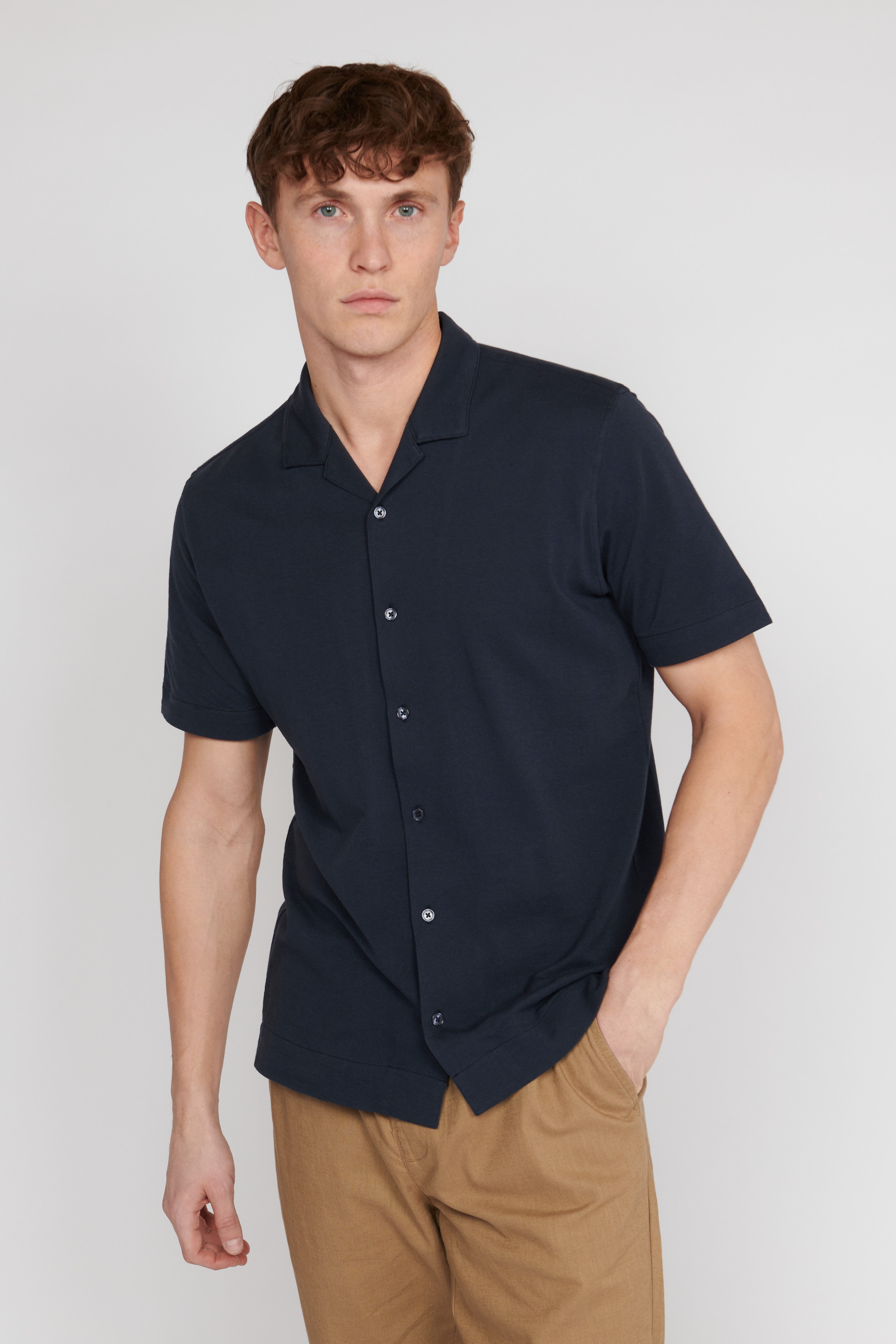 MAtrostol Shirt LOOKBOOK FRONT 30206114-194011