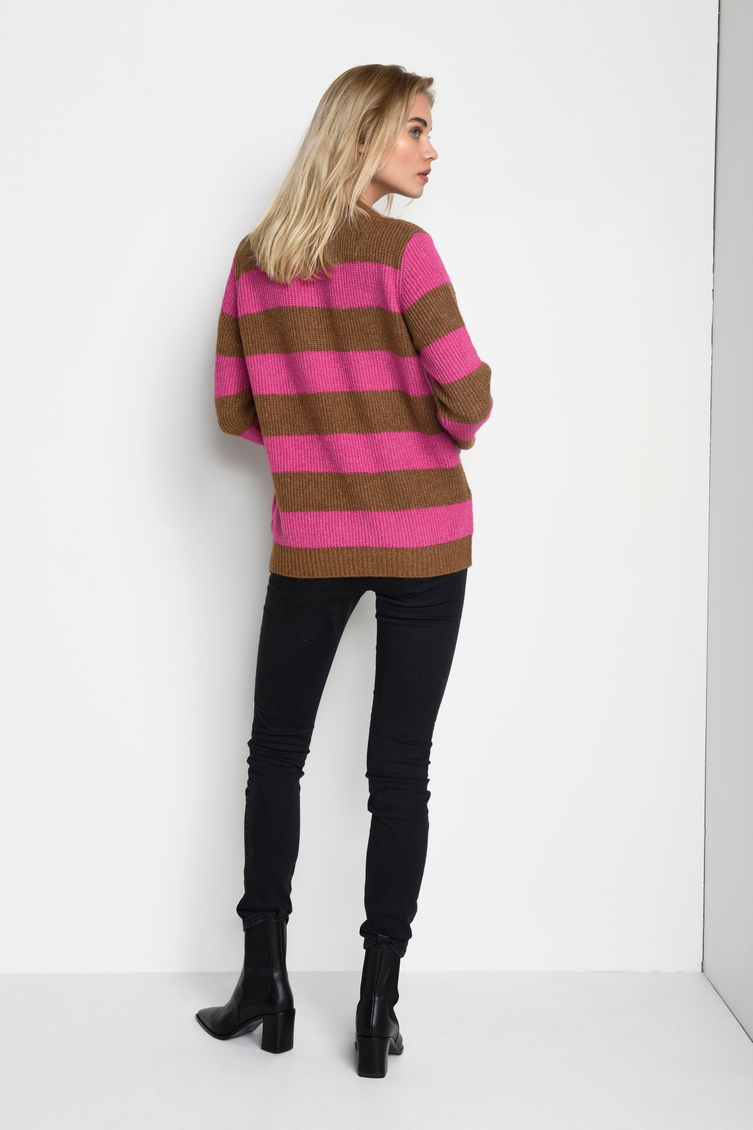 KAlorria Pullover LOOKBOOK BACK 10505843-103420