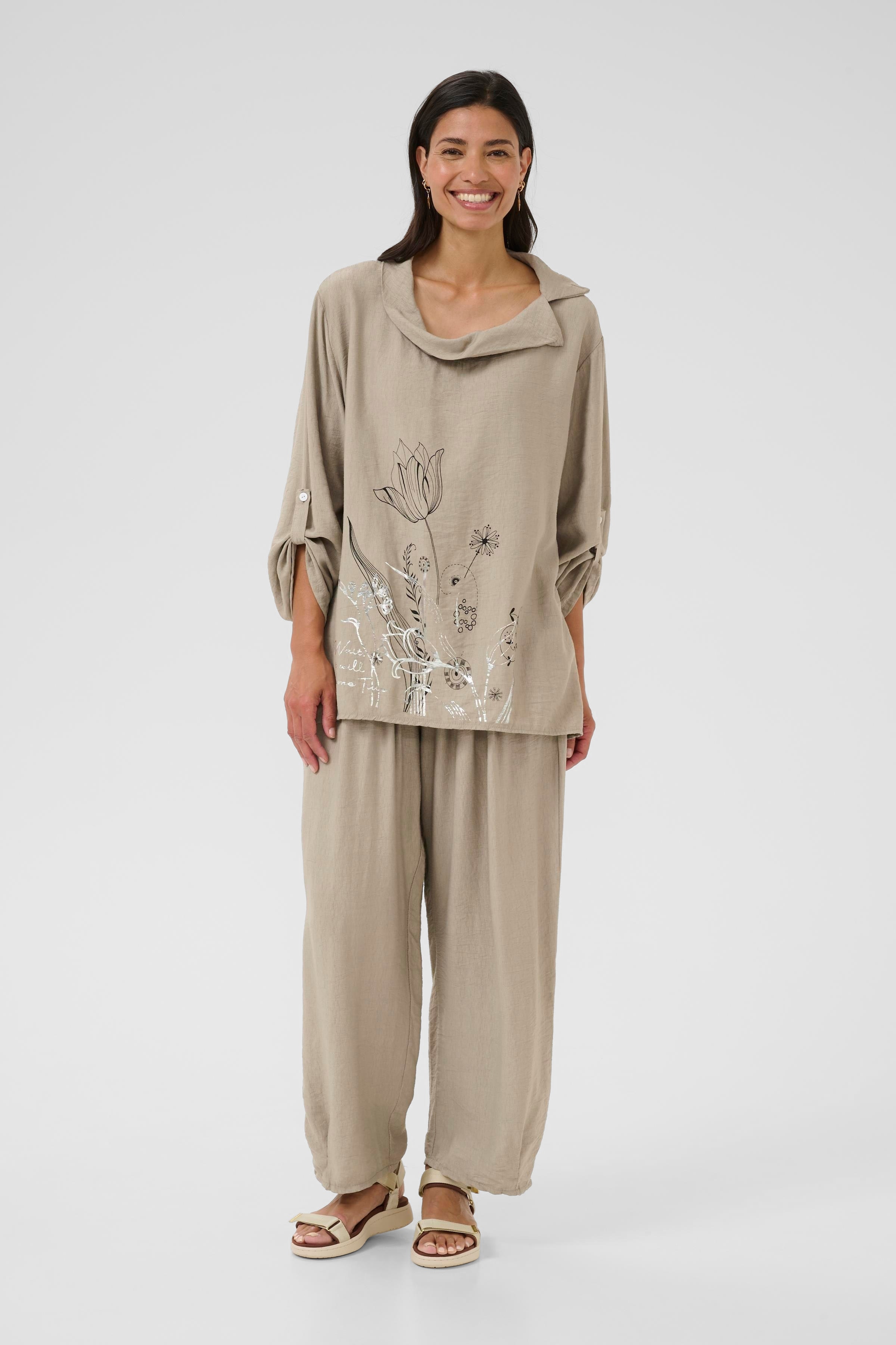 BPkiana Blouse LOOKBOOK FRONT 40103549-400705
