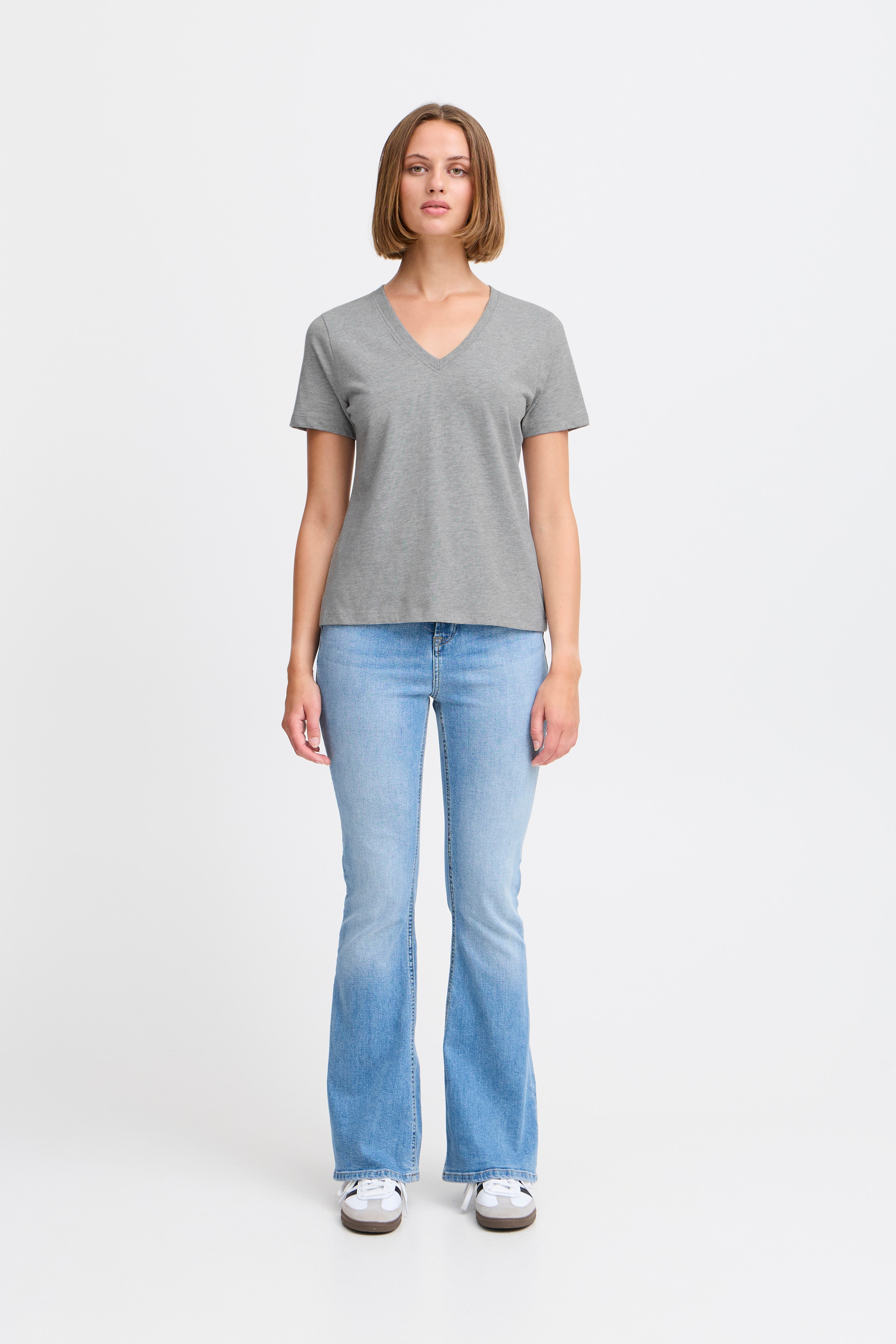 IHPALMER V-neck T-shirt LOOKBOOK FRONT 20120348-200318