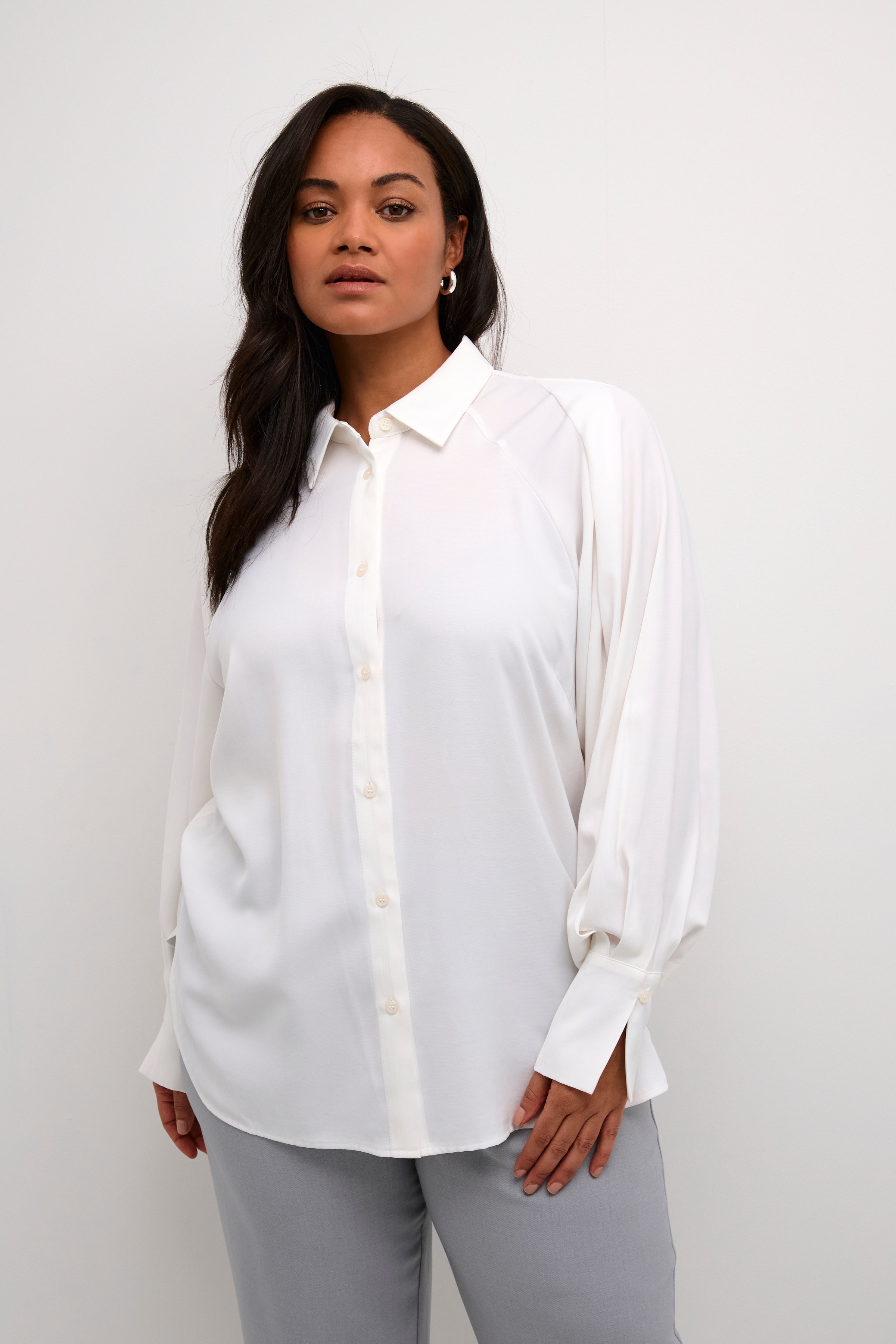 KCleanna Shirt LOOKBOOK FRONT 10582391-110602