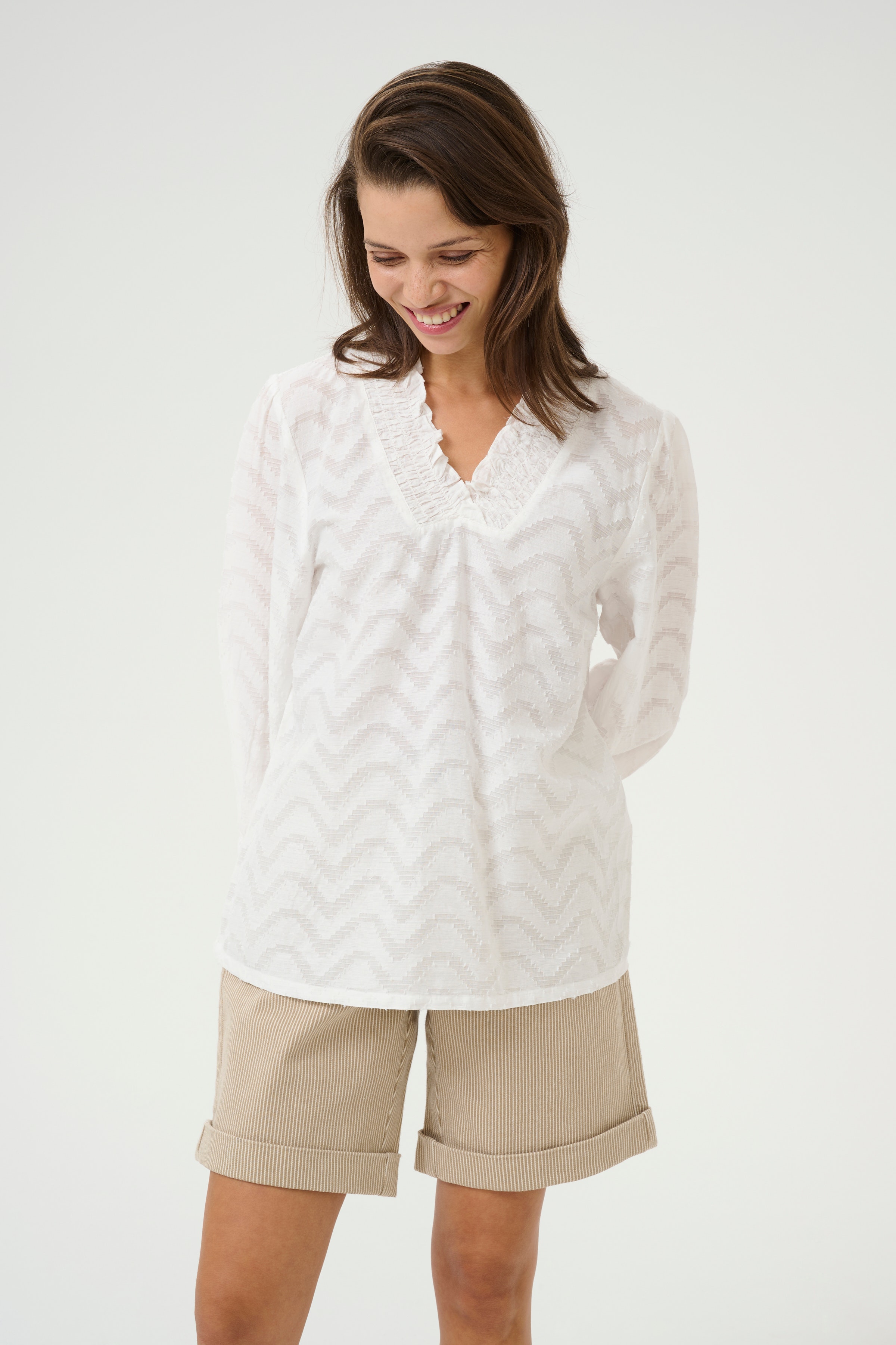 KAvictoria Bluse LOOKBOOK FRONT 10509753-110602