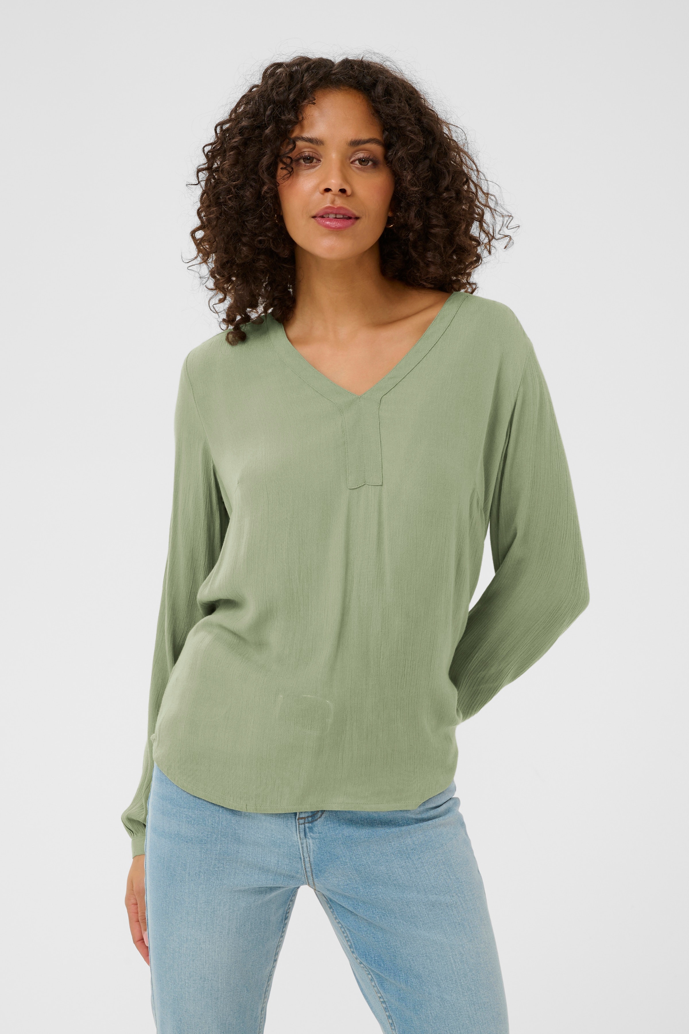 Amber Blouse LOOKBOOK FRONT 501032-176212