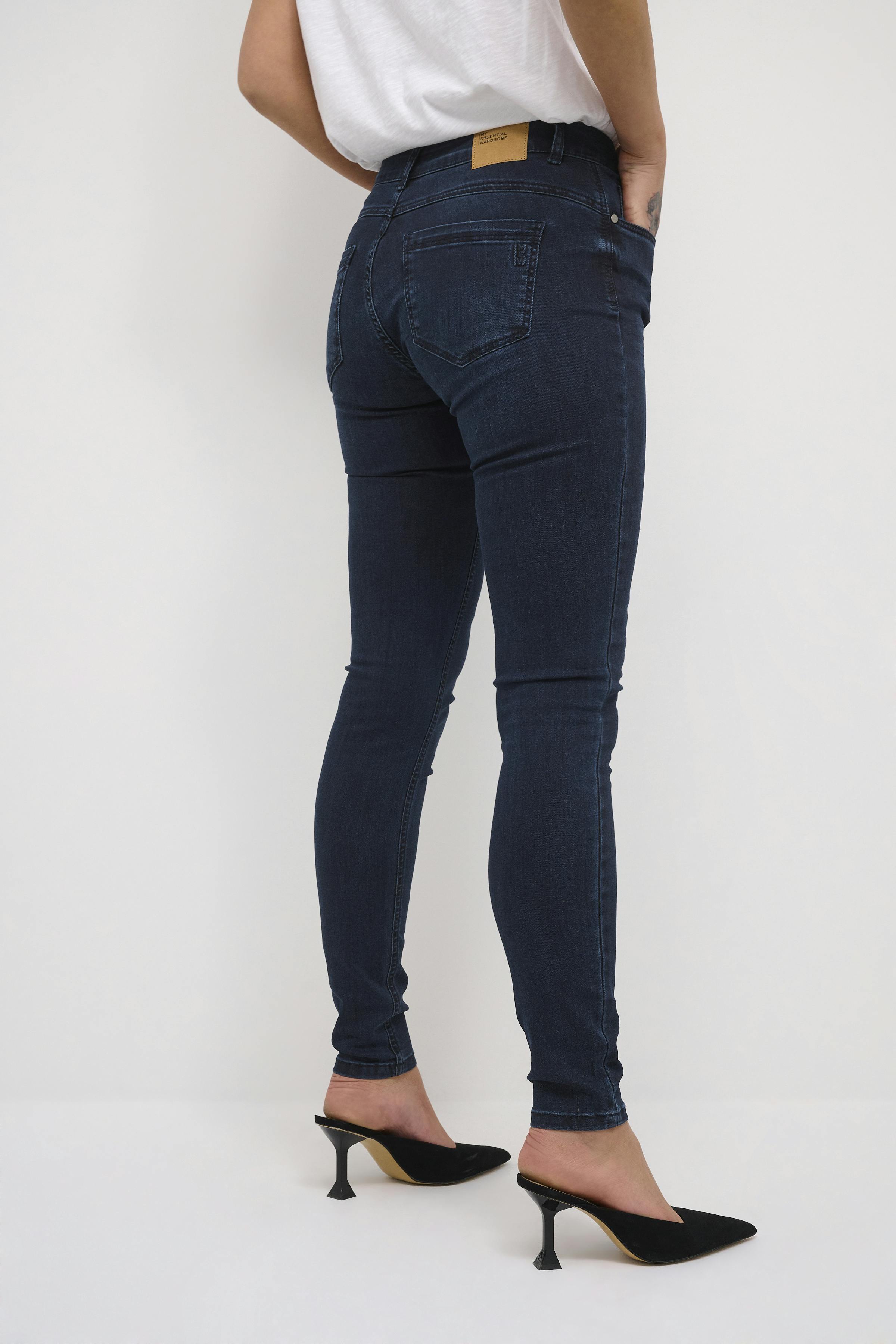 32 Jeans LOOKBOOK BACK 10703568-100061