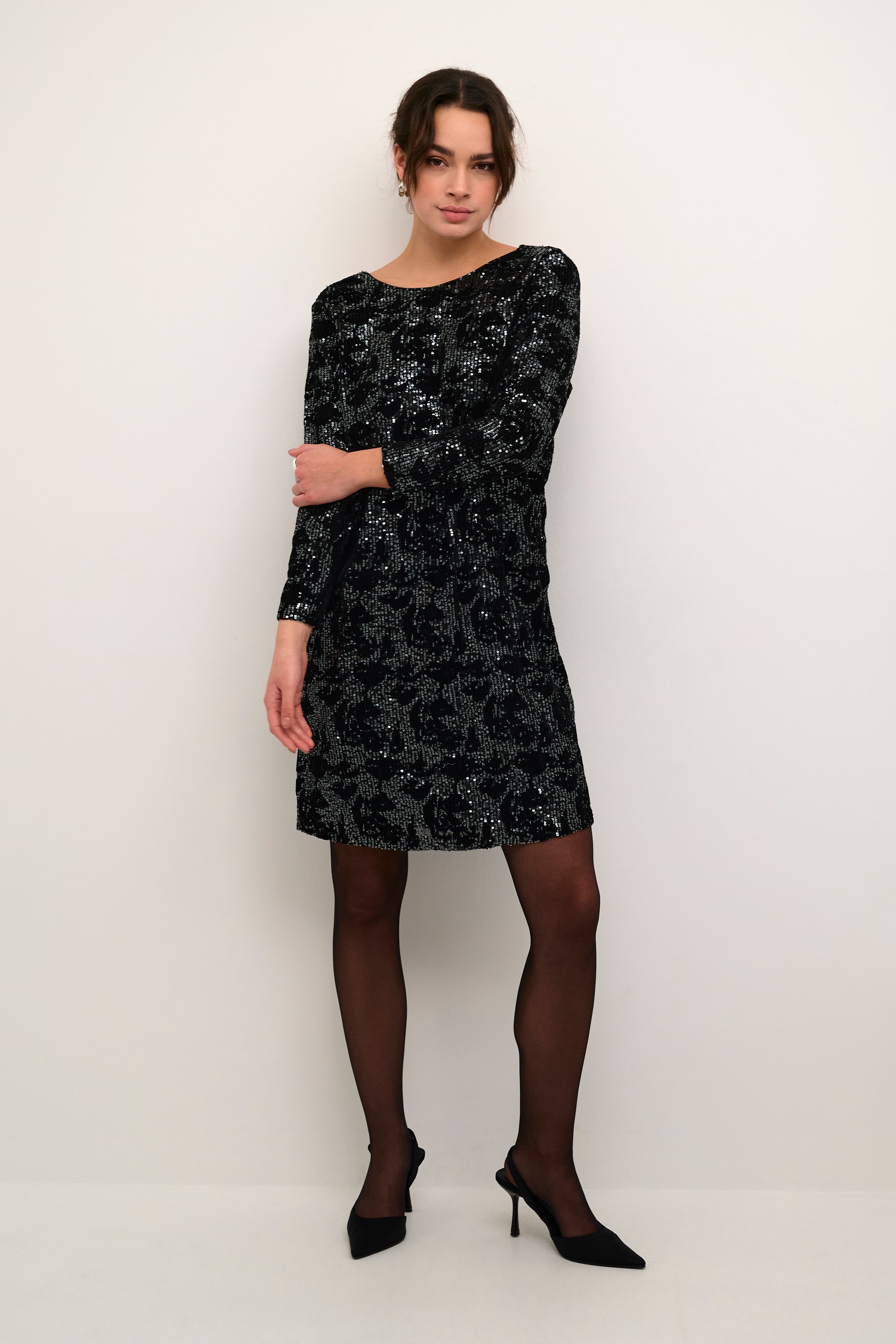 KAgritt Paljettkjole LOOKBOOK FRONT 10509334-106676