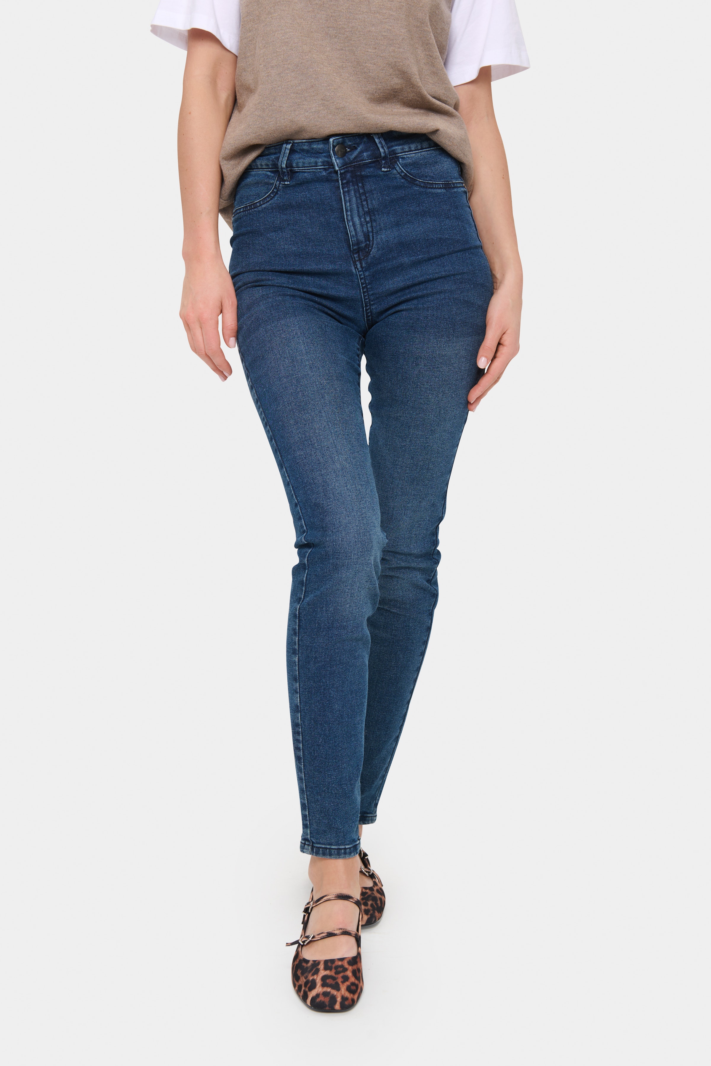 T5757, Jeans LOOKBOOK FRONT 30510166-510D