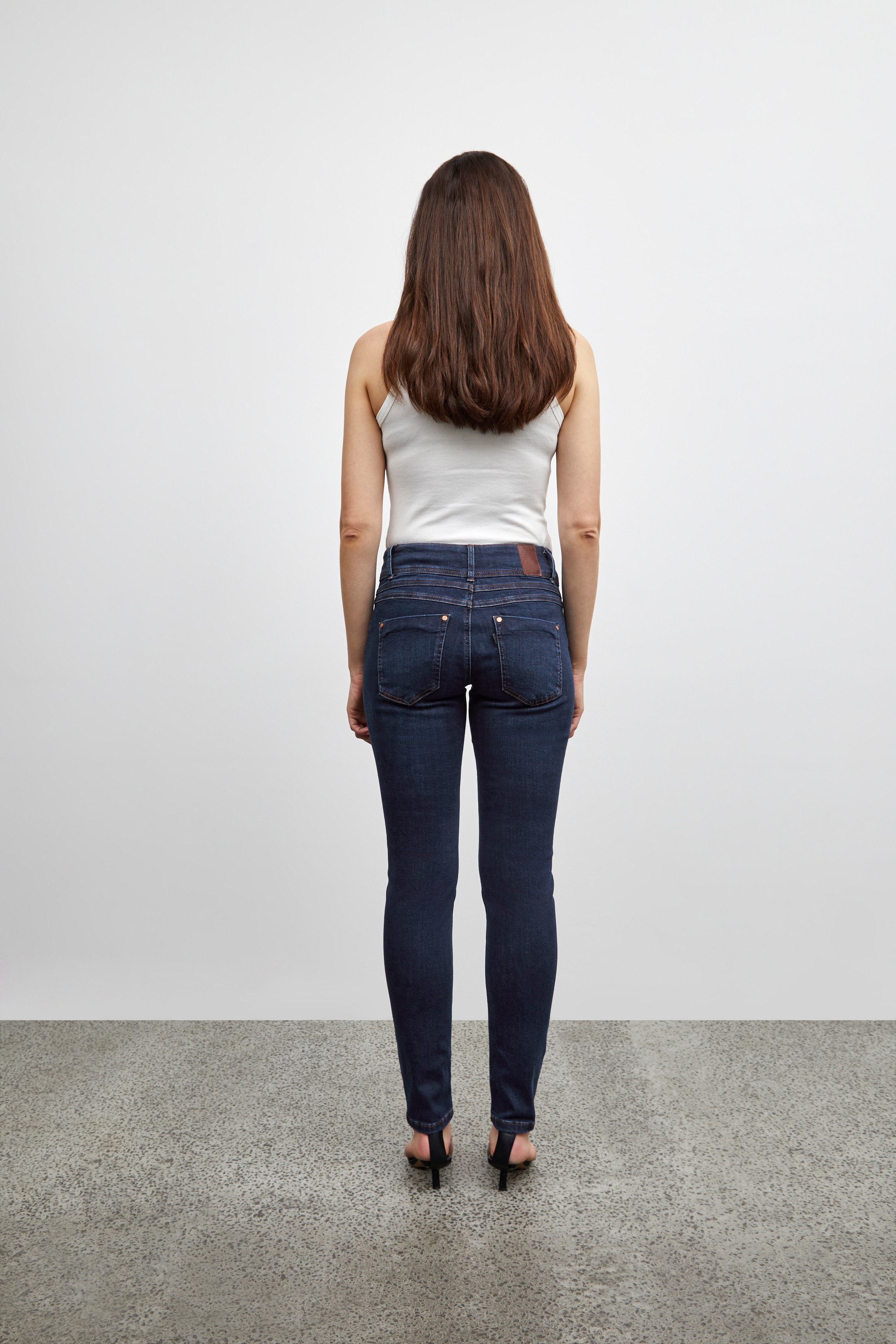 PZSUZY HW Curved Jeans Skinny LOOKBOOK BACK 50205549-200002