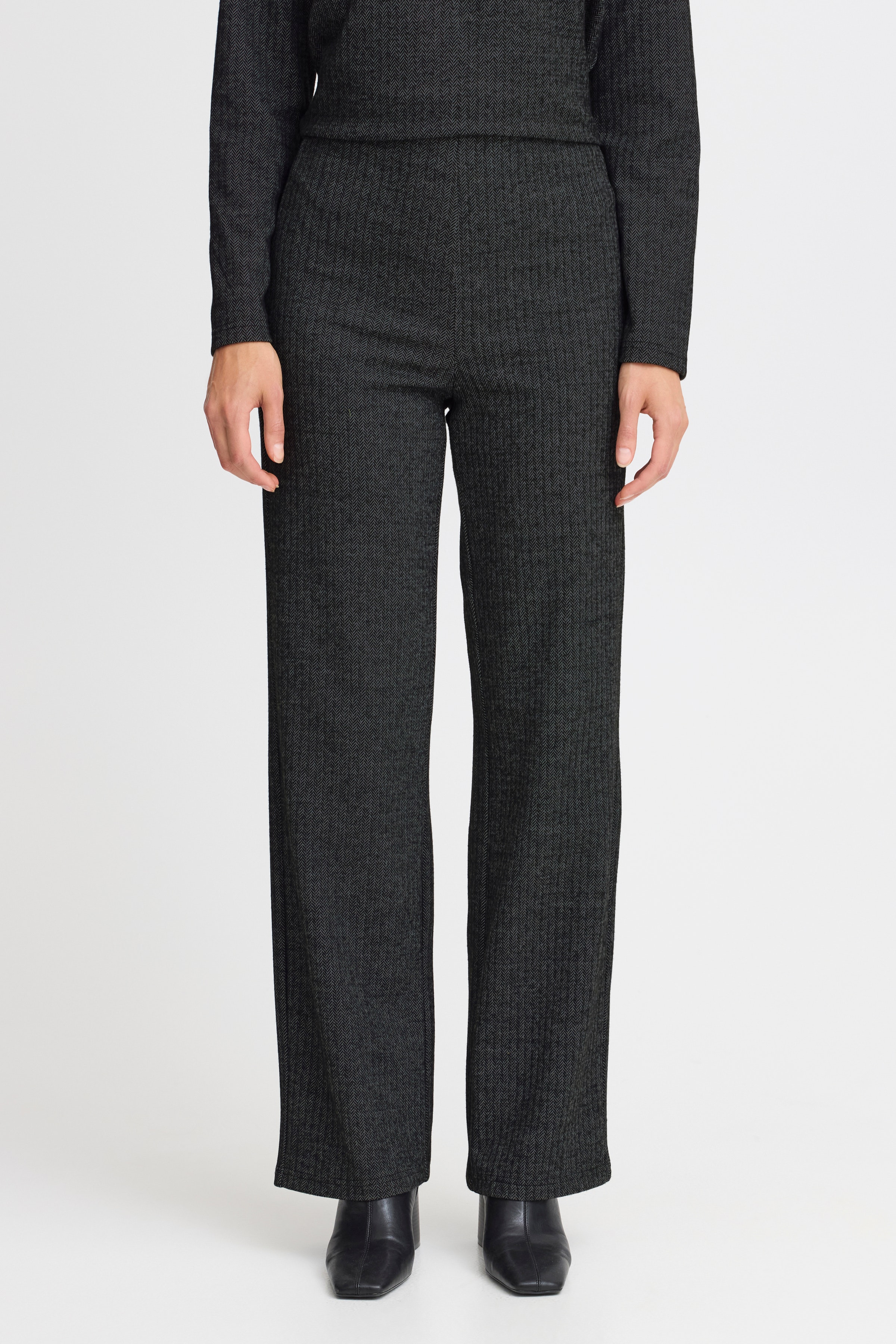 FRKOMMA Trousers LOOKBOOK FRONT 20614760-200115