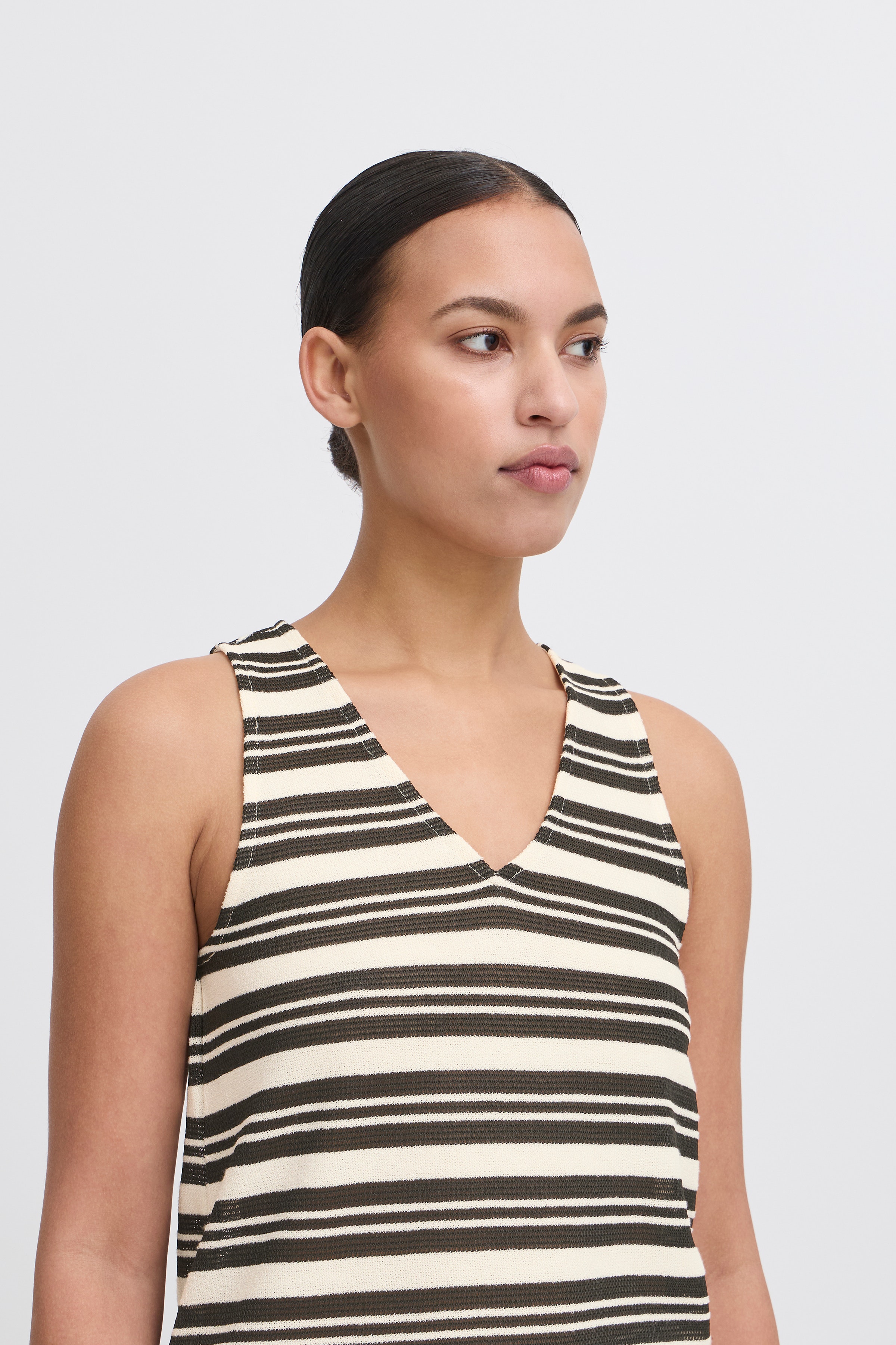 IHMARLENNA Top LOOKBOOK DETAIL 20123434-204146