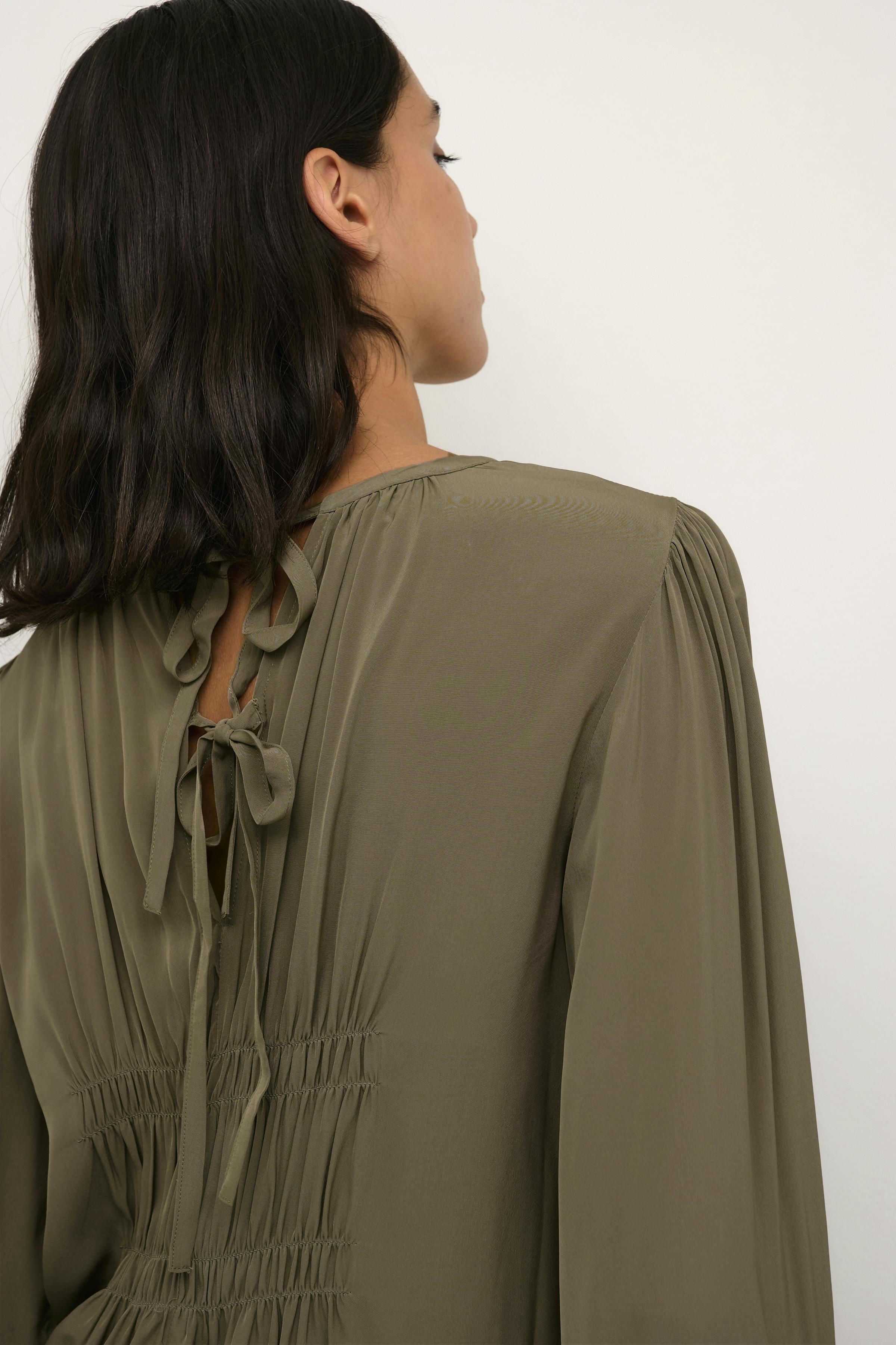 KorneliaKB Blouse LOOKBOOK DETAIL 10104587-181112