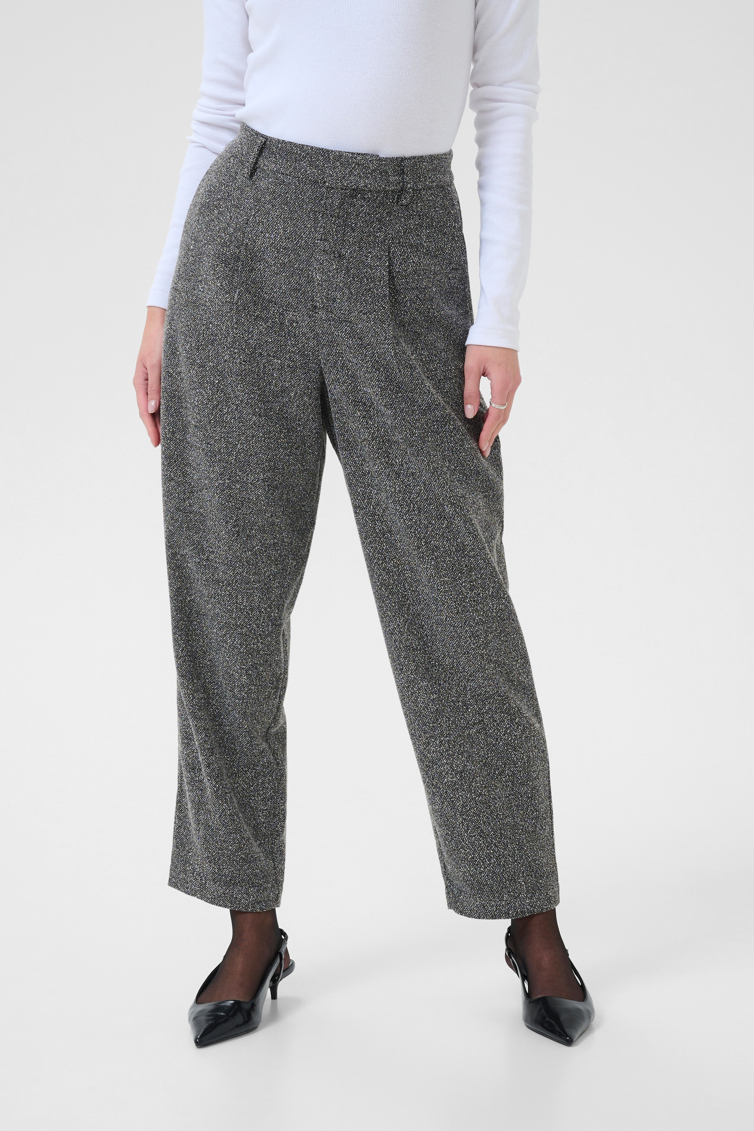 KAalba Hose LOOKBOOK FRONT 10510724-108222