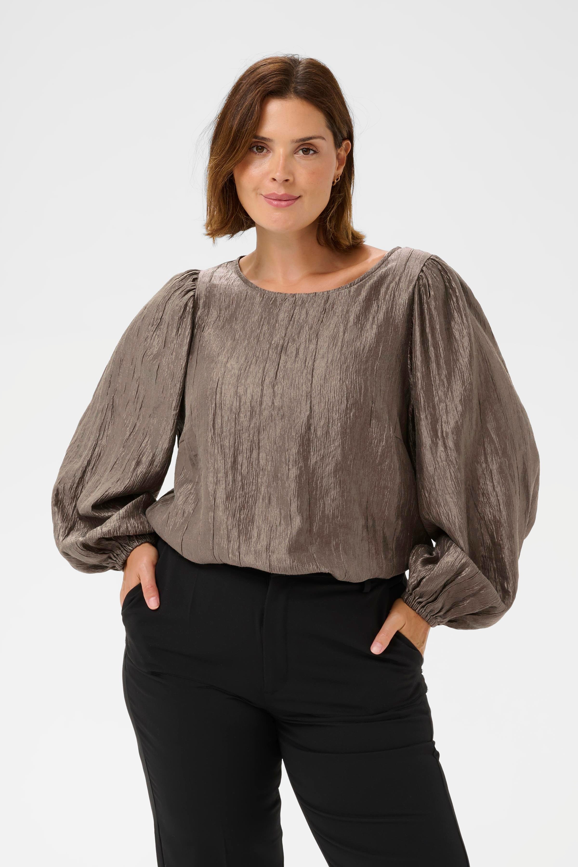 KCrizza Blouse LOOKBOOK FRONT 10583782-190808