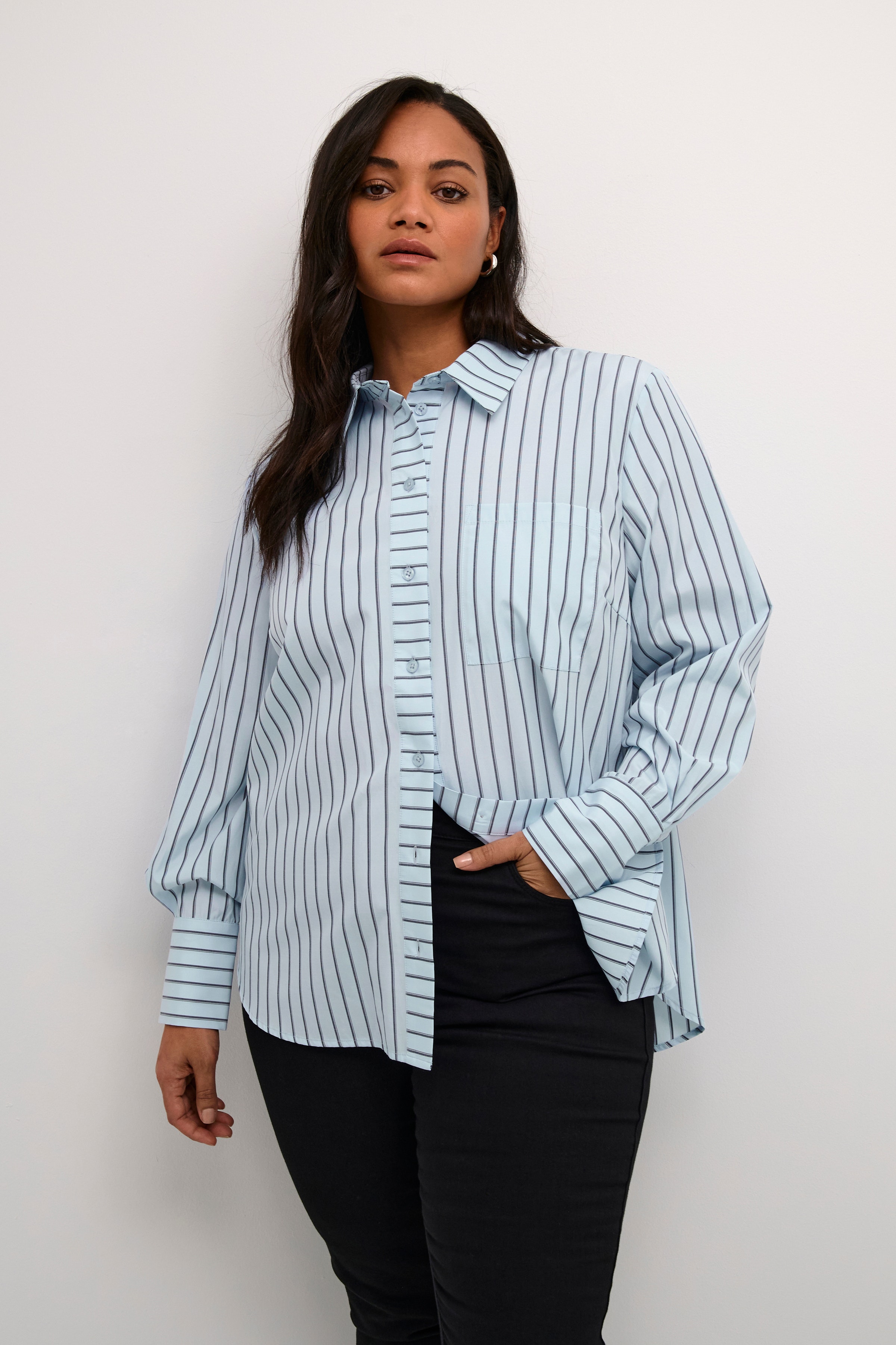 KCjerria Shirt LOOKBOOK FRONT 10582581-106326