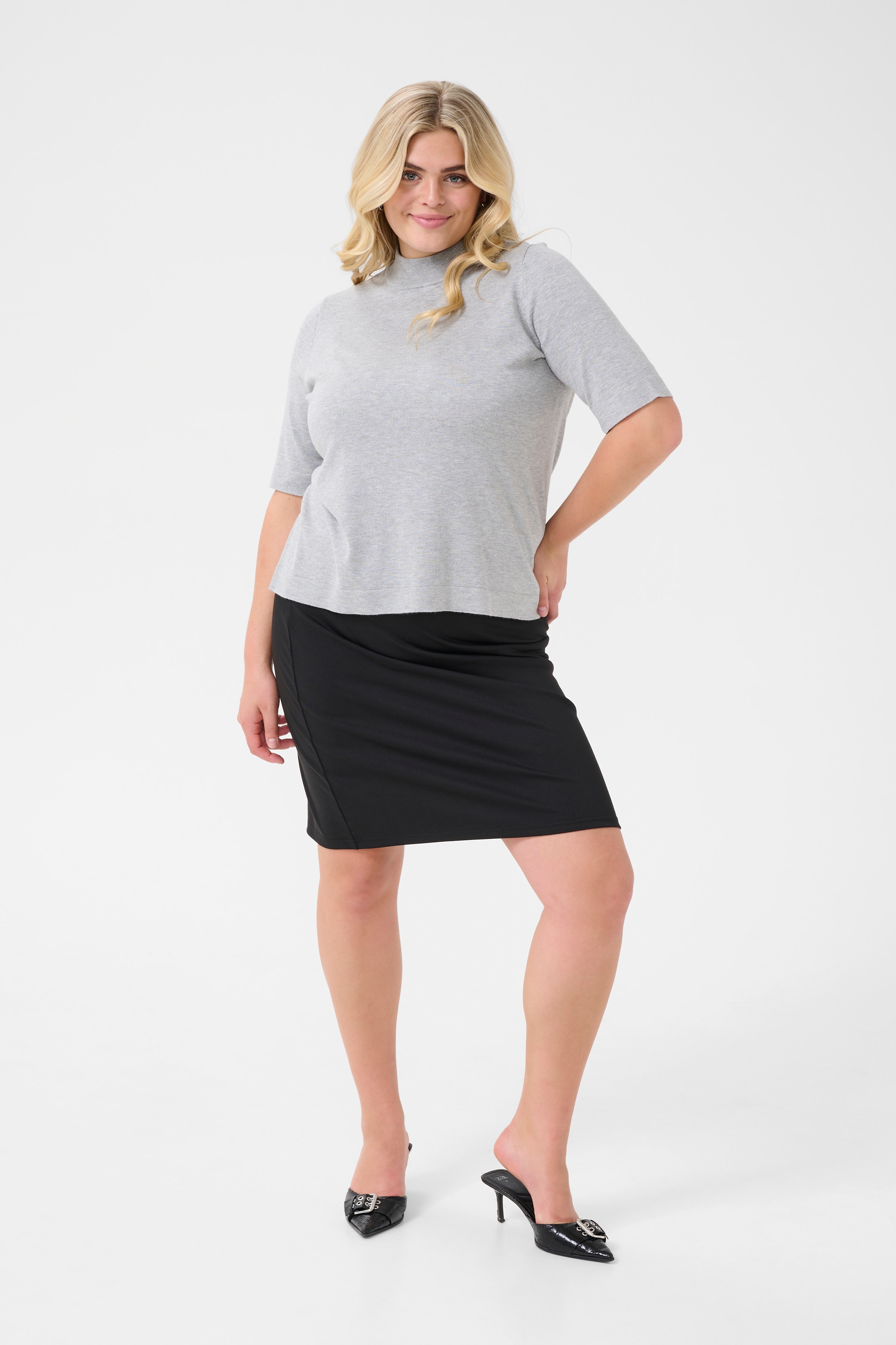 KClizzy Pullover LOOKBOOK FRONT 10583483-100126