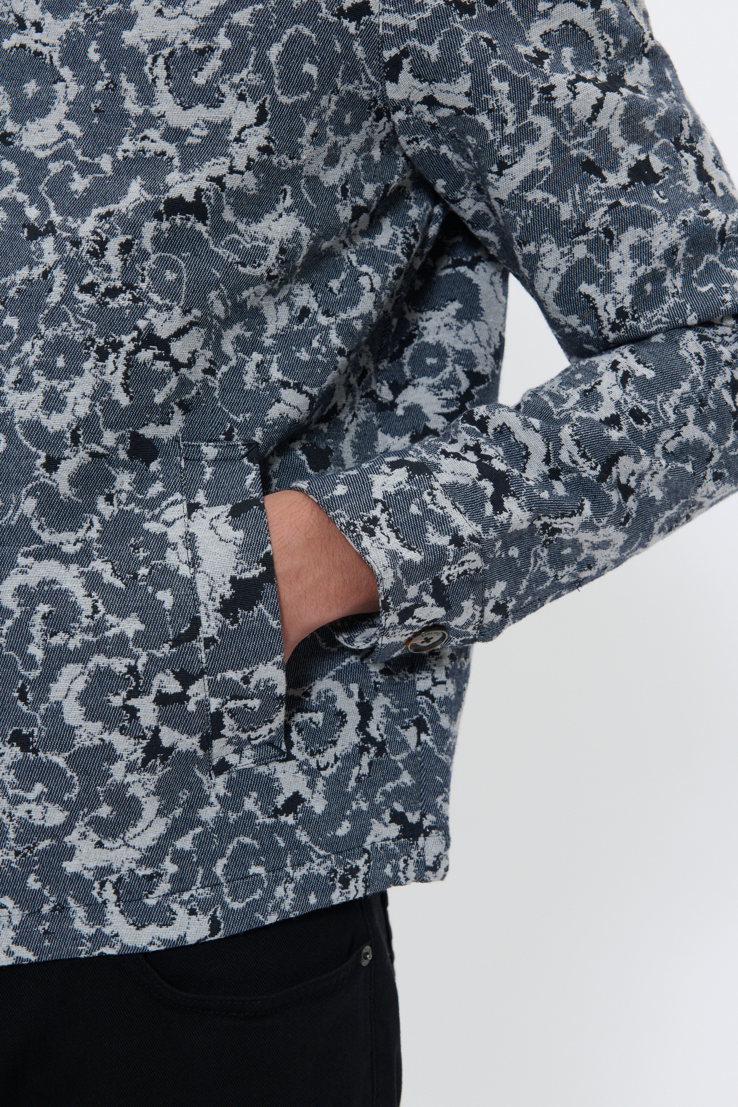 MAbluame Skjorte LOOKBOOK DETAIL 30208598-194011