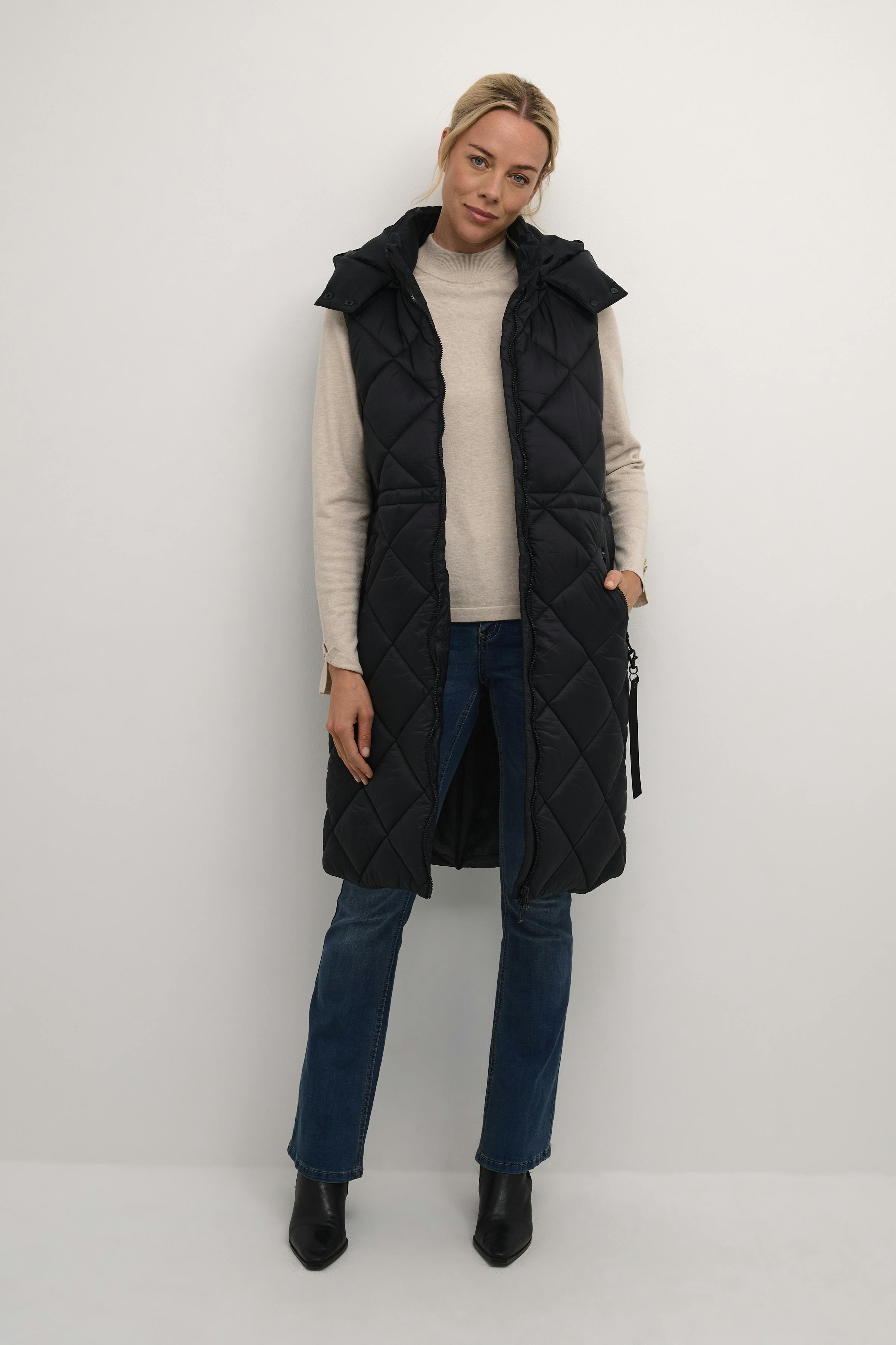 CRGaiagro Warm vest LOOKBOOK FRONT 10611585-100120