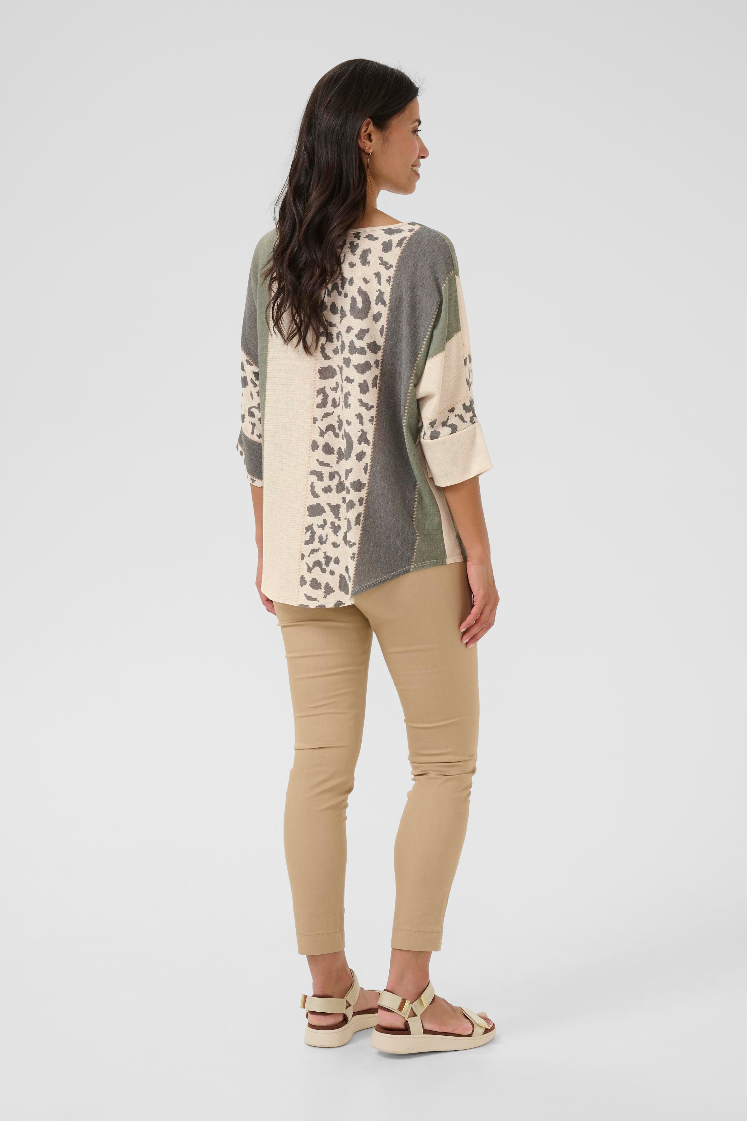 BPkarole Blouse LOOKBOOK BACK 40103569-400890