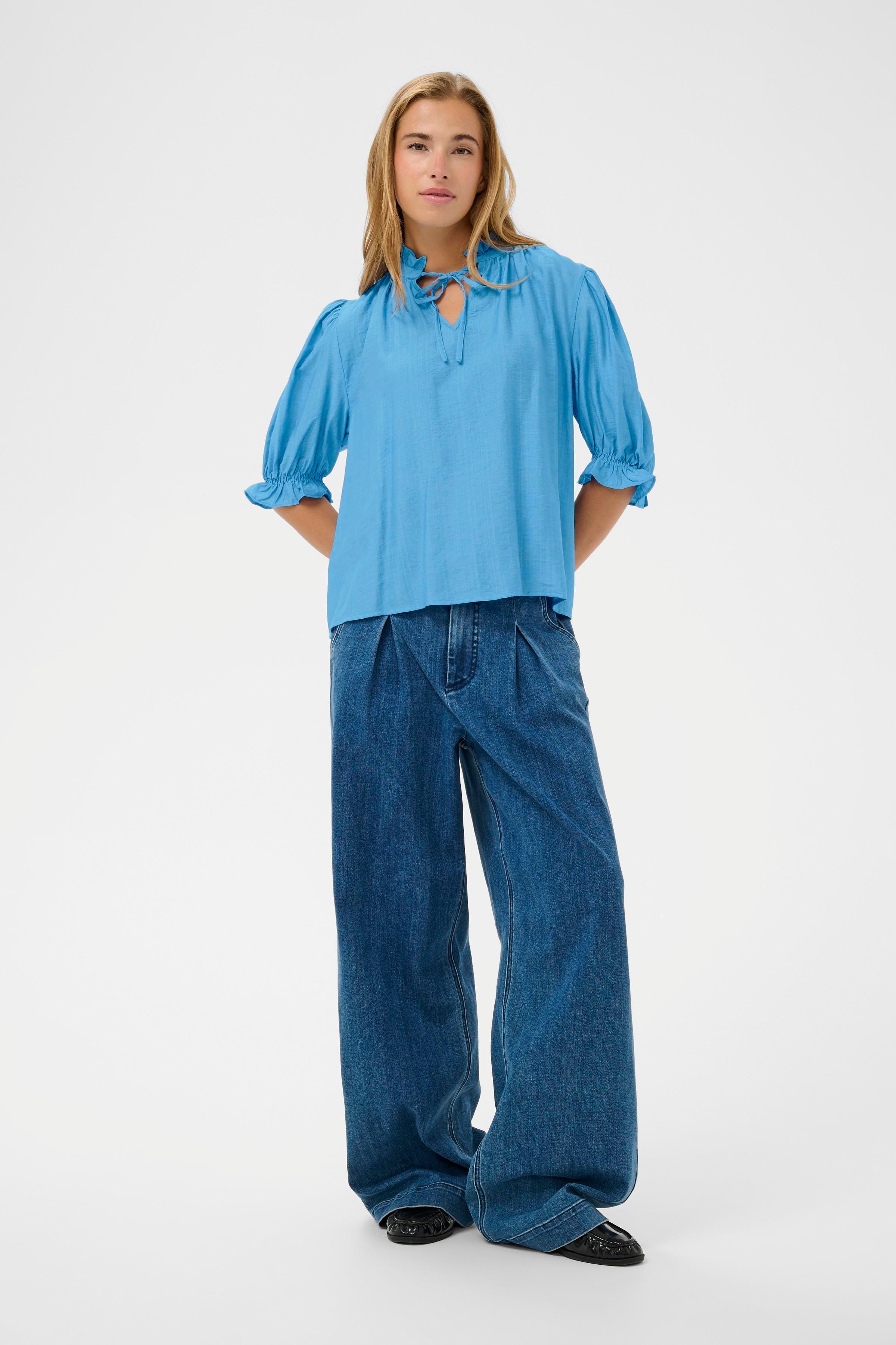 KAlufia Blus LOOKBOOK FRONT 10511214-174139