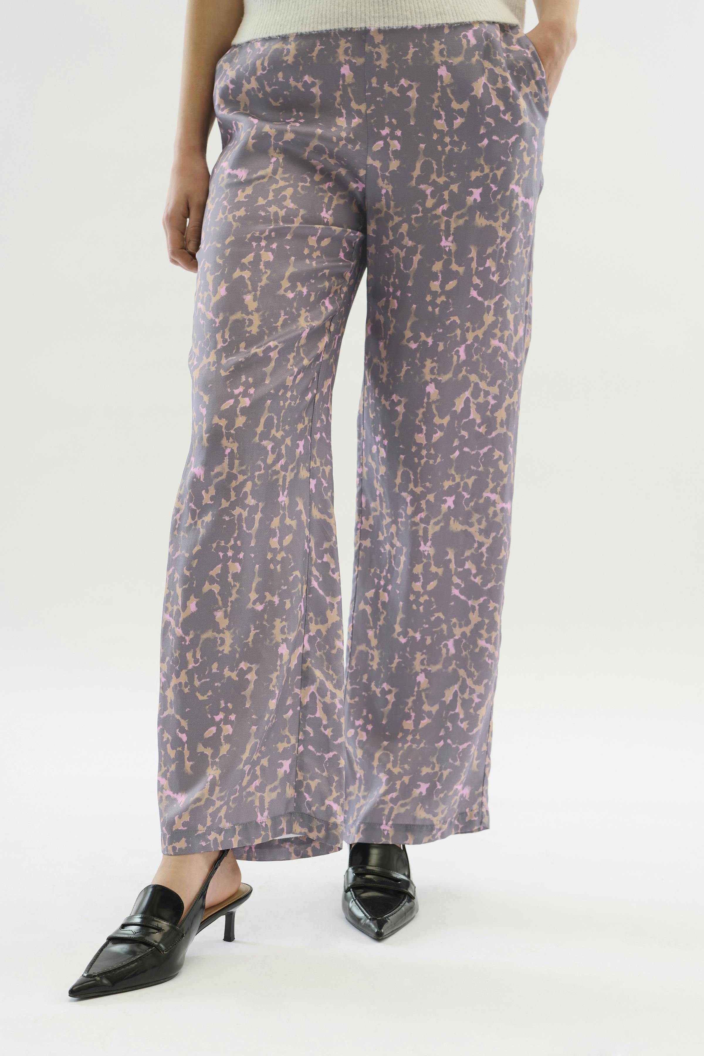 MayKB Trousers LOOKBOOK FRONT 10104738-105249