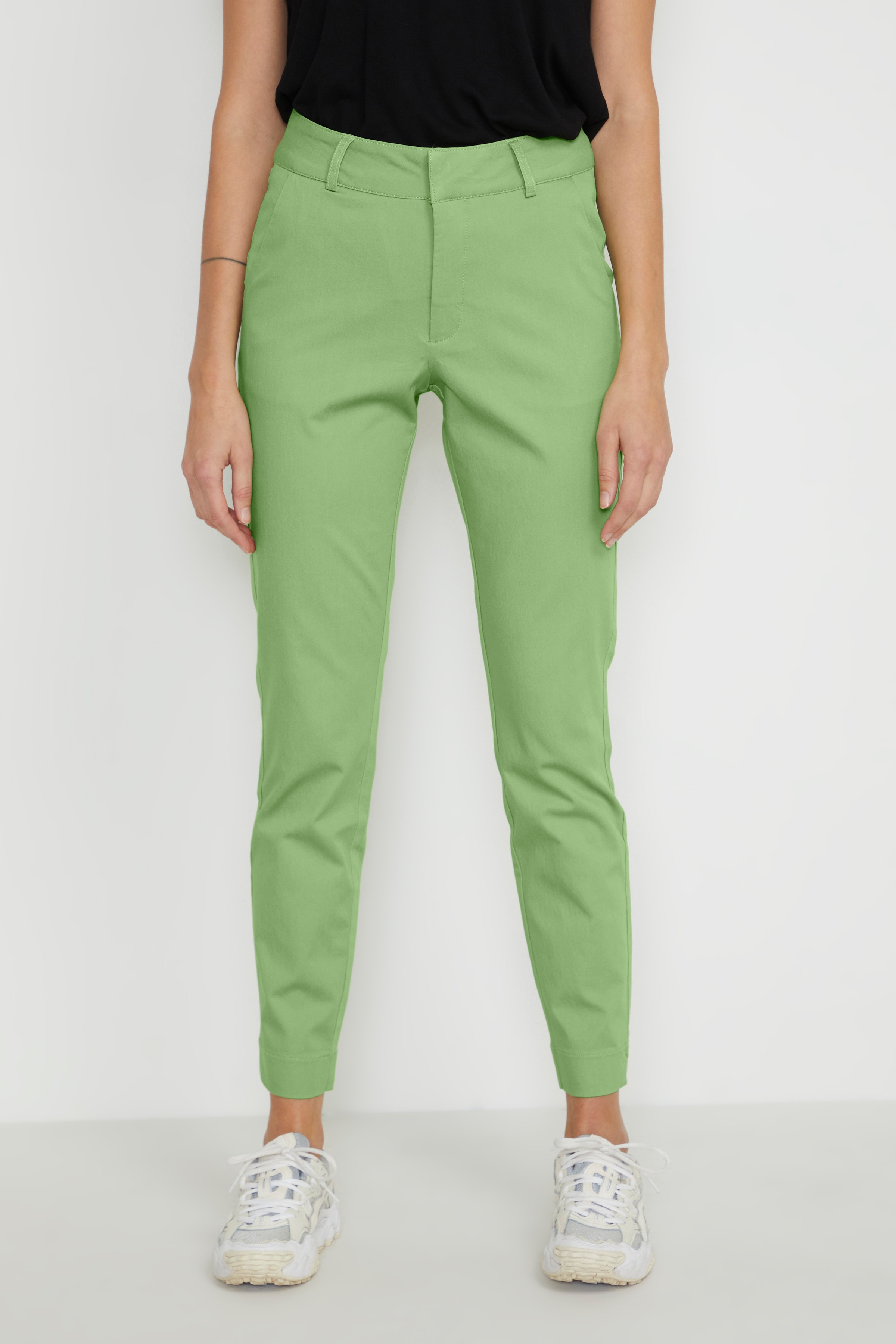 KAlea Bukser LOOKBOOK FRONT 10505191-156316