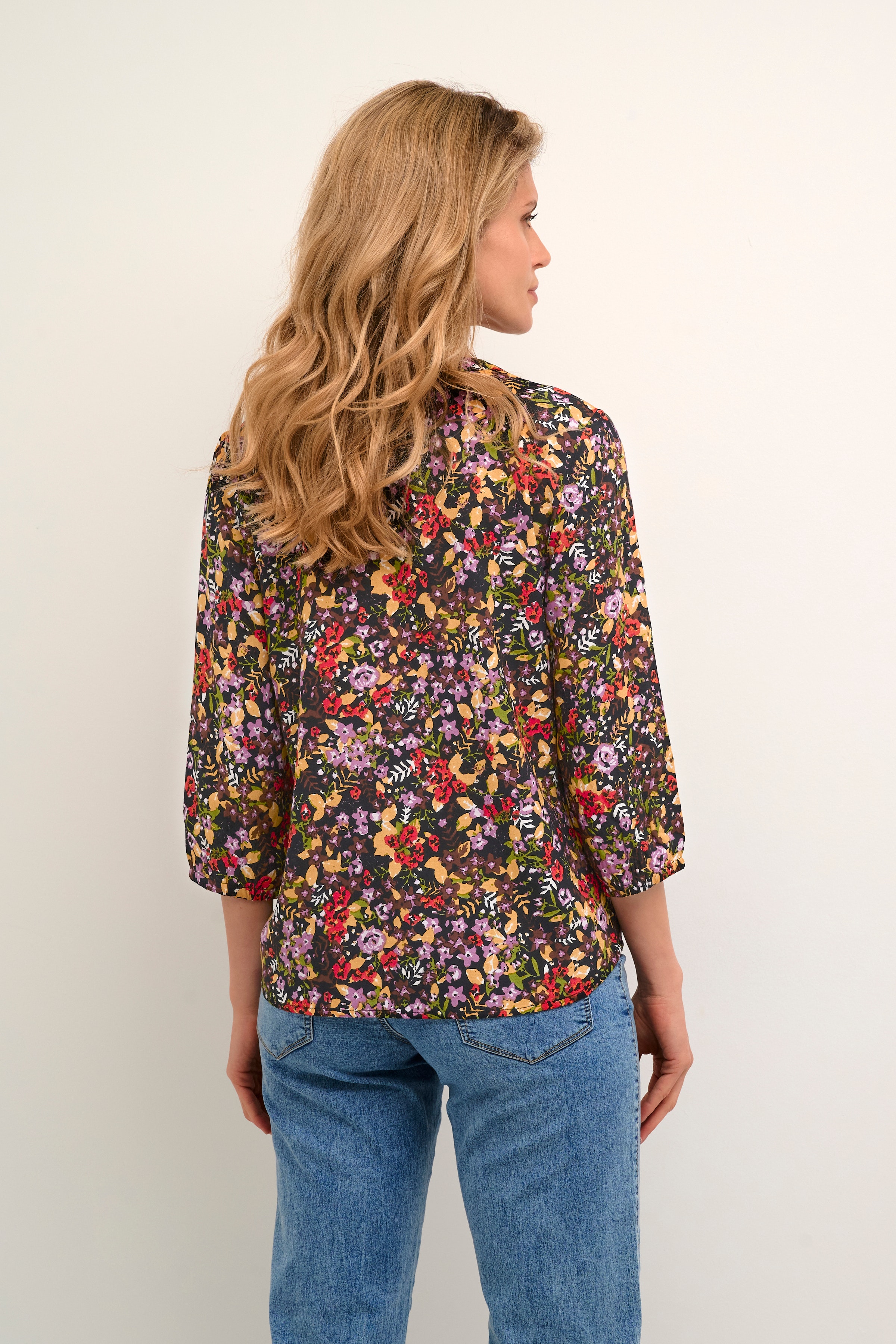 BPpolina Blouse LOOKBOOK BACK 10590522-104980B