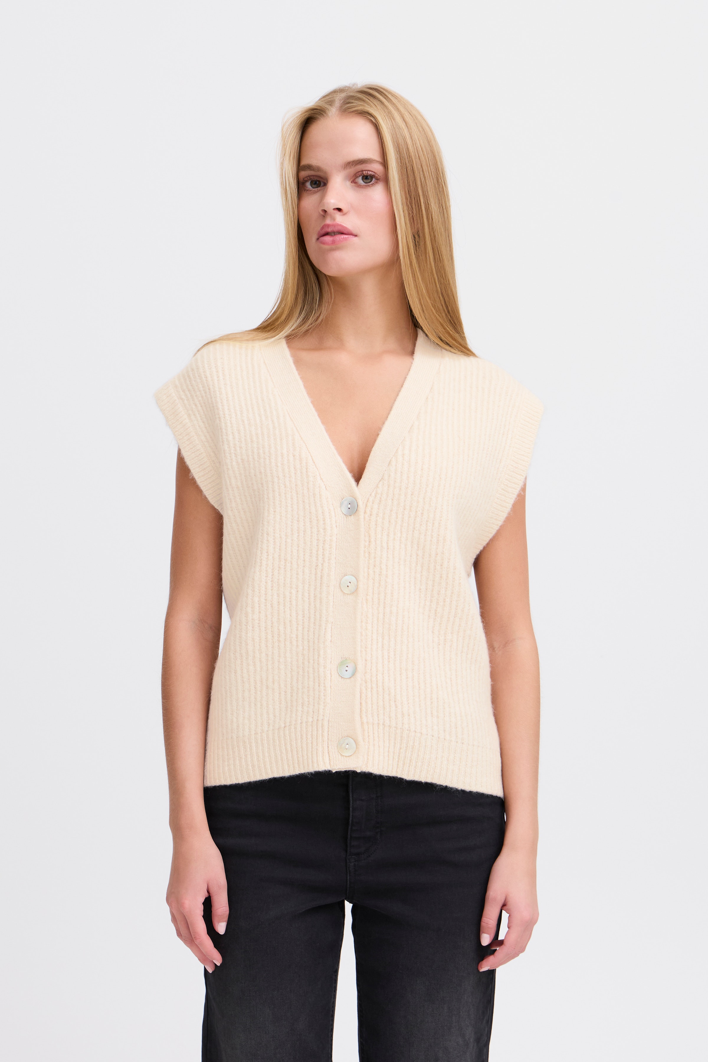 IHPOVOKE Strikket vest LOOKBOOK FRONT 20122554-130905