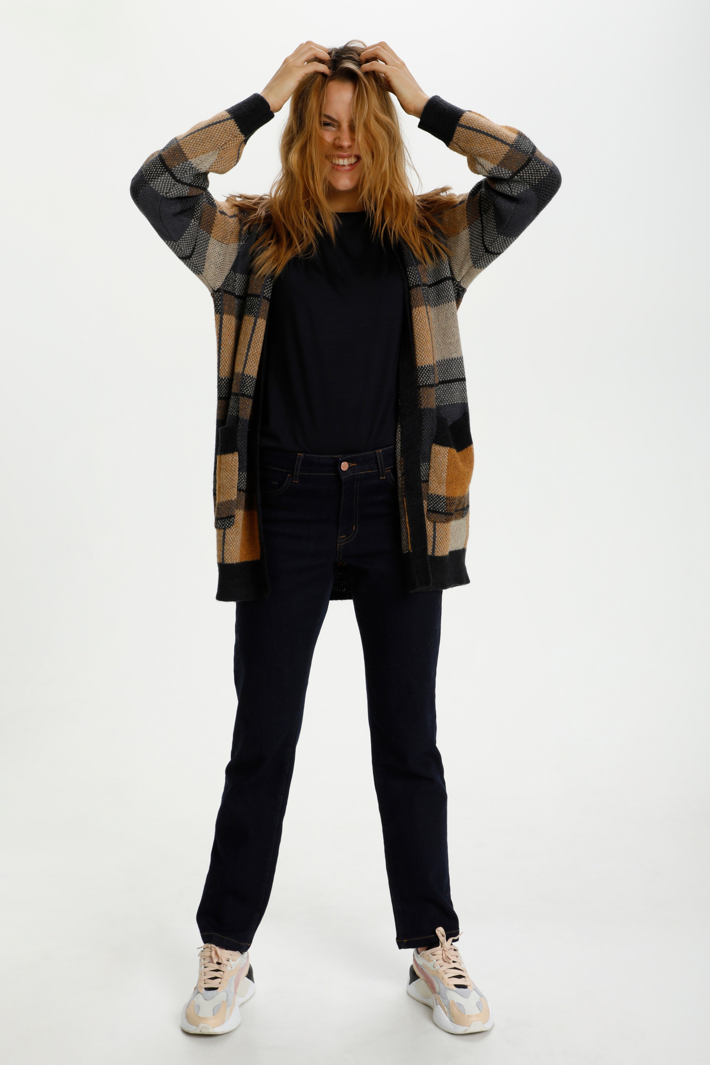Stickad cardigan LOOKBOOK FRONT 30511373-193713