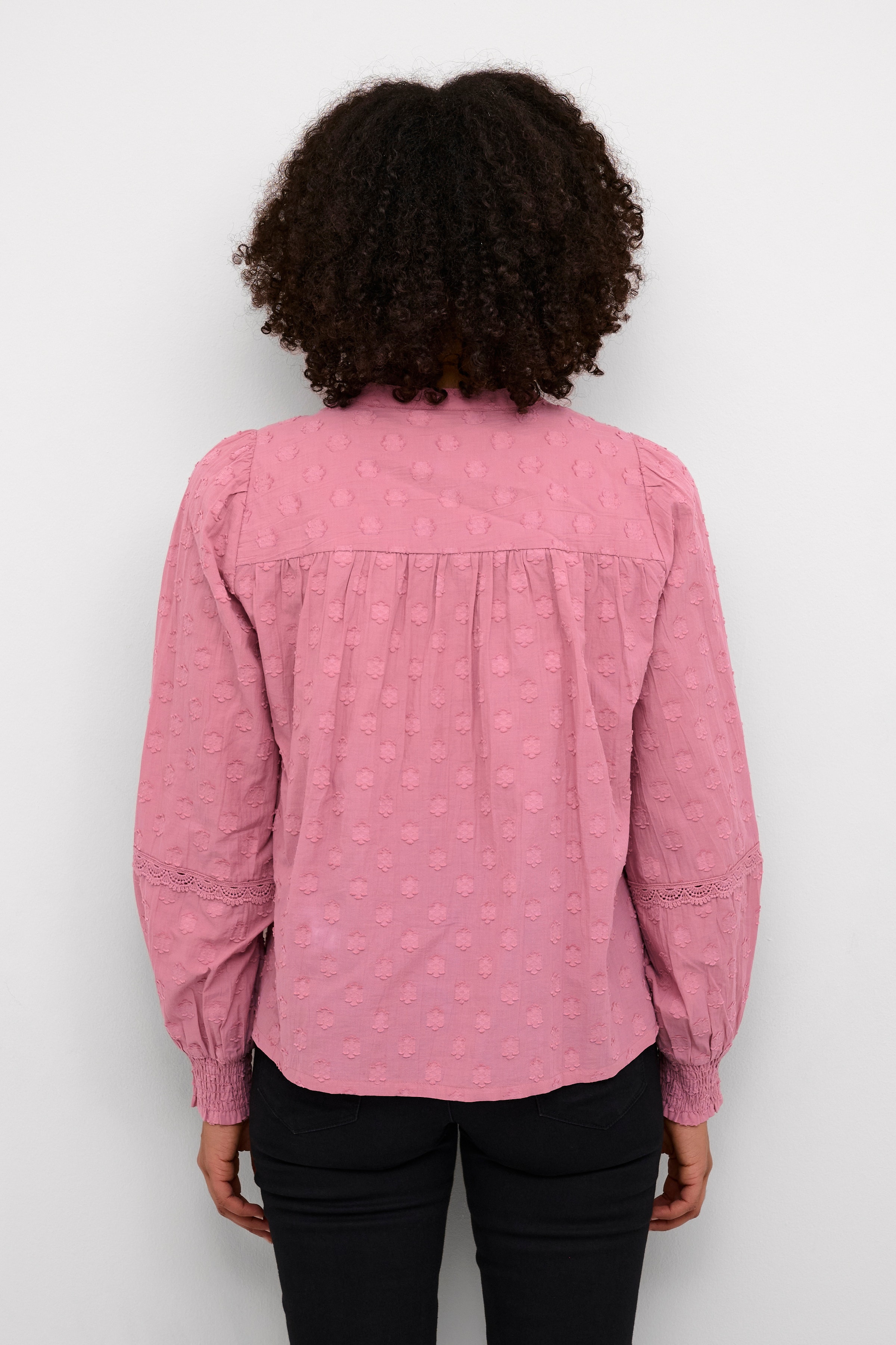 KAenya Bluse LOOKBOOK BACK 10509091-171609