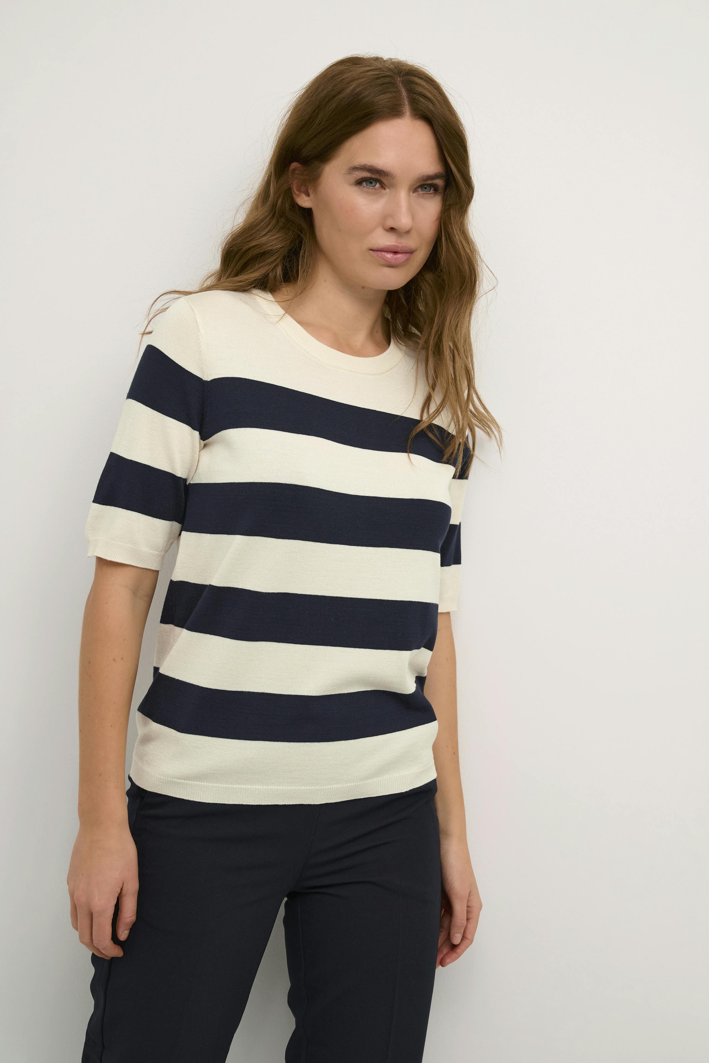 KAlizza Pullover LOOKBOOK FRONT 10508410-106091